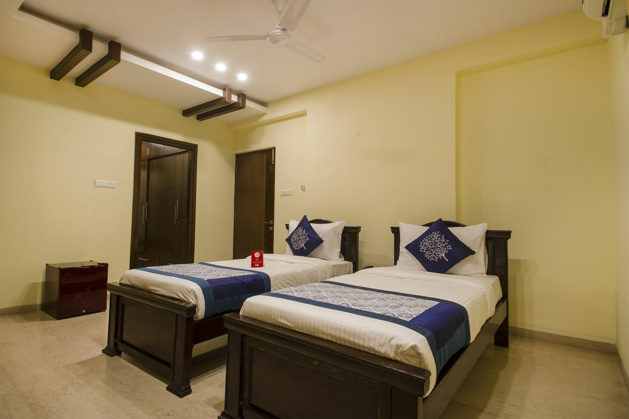 Oyo 2571 Nirvana Residencies Hotel 2*