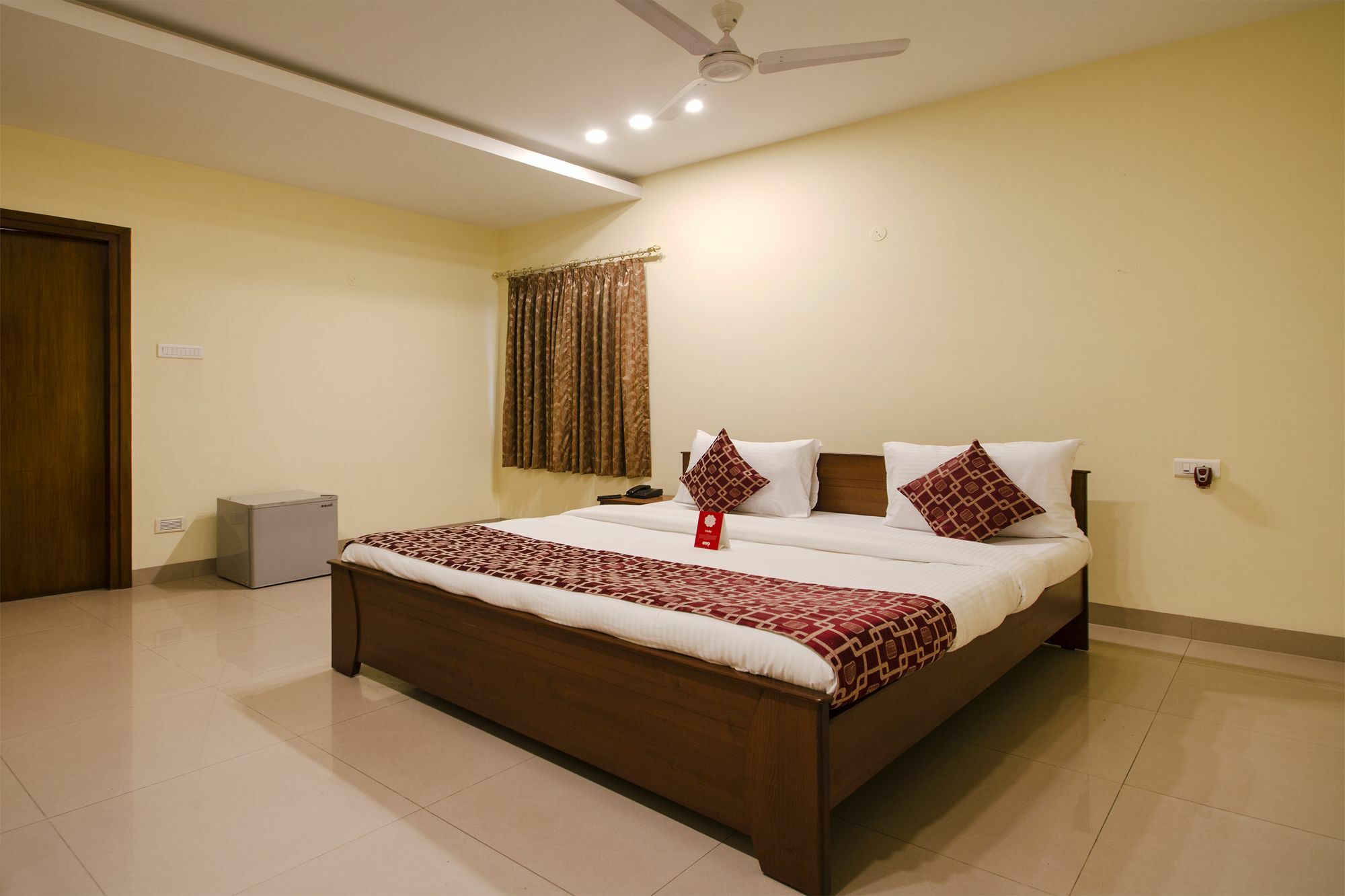 Oyo 2571 Nirvana Residencies Hotel