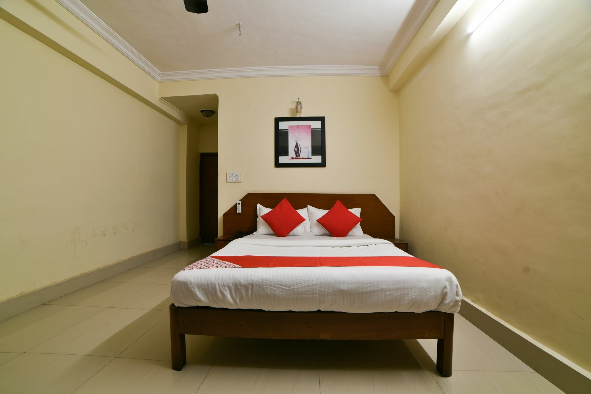 Oyo Flagship 16018 Rainbow Saphire Hyderabad