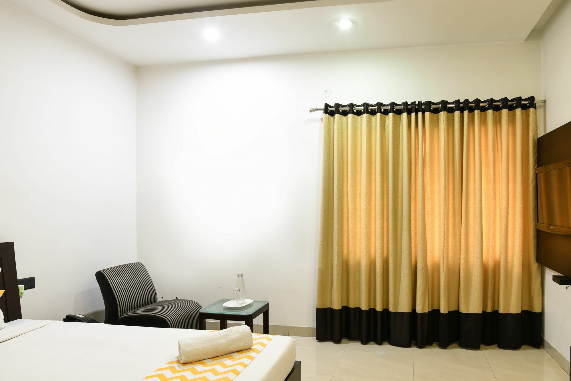 Hotel Fabhotel Sunshine Castle Kondapur Hyderabad