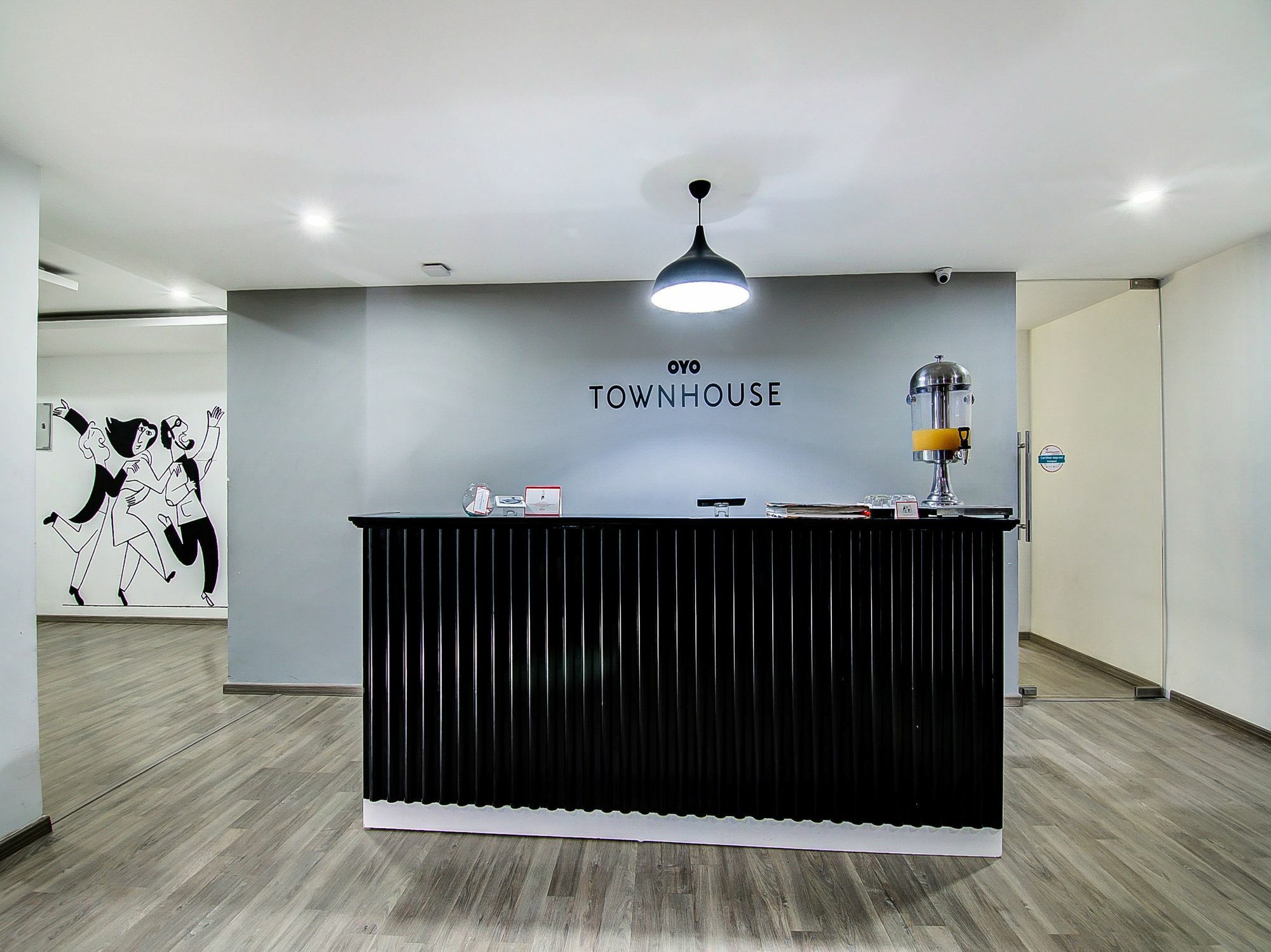 Oyo Townhouse 034 -halcyon Hitech Road Hotel