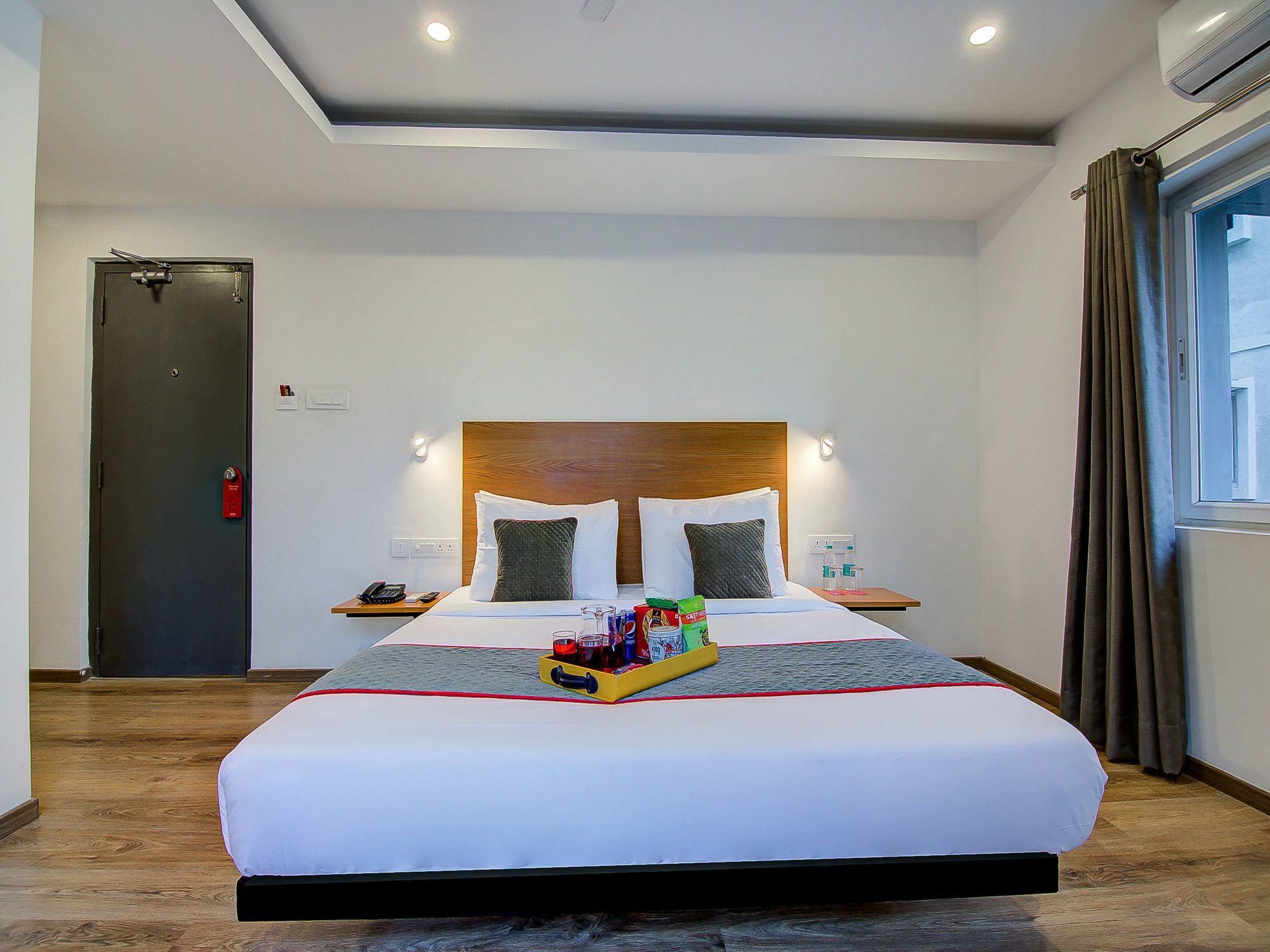 Oyo Townhouse 034 -halcyon Hitech Road Hyderabad