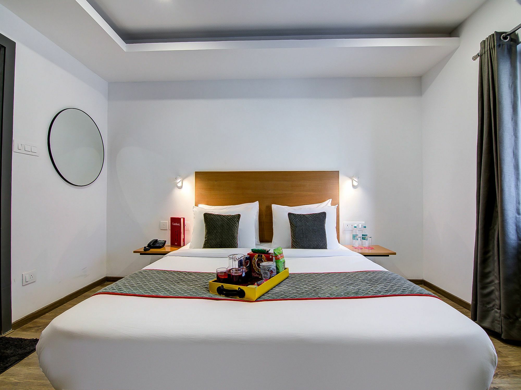 Oyo Townhouse 034 -halcyon Hitech Road Hotel
