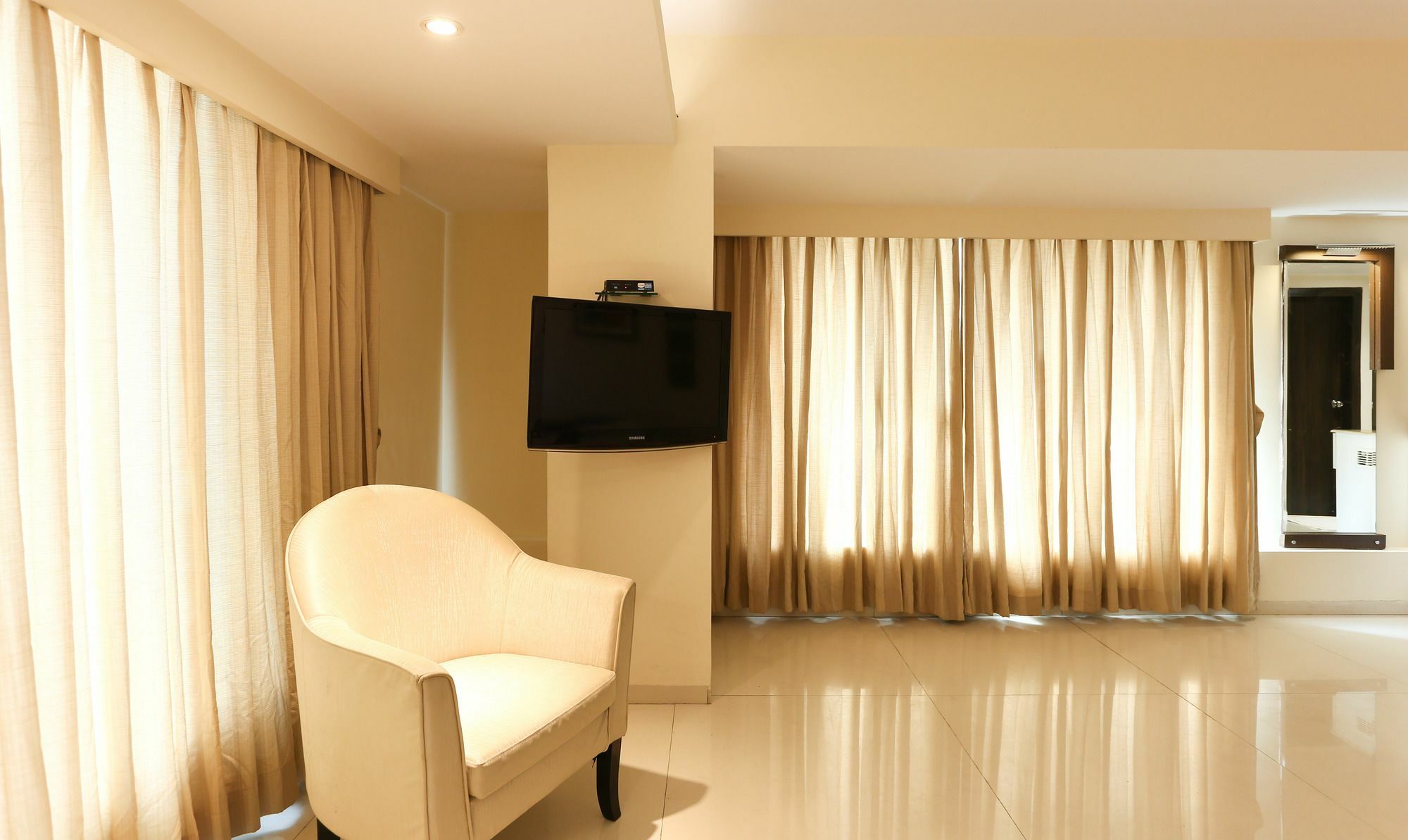 Hotel Treebo Select Metropolis Hyderabad