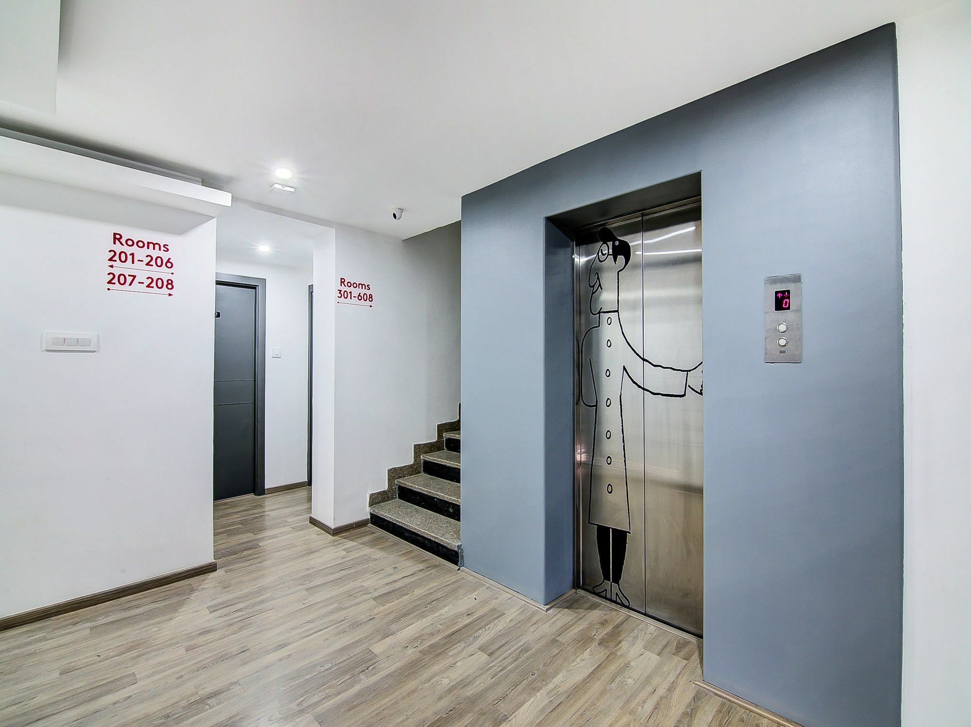 Oyo Townhouse 034 -halcyon Hitech Road Hotel 4*