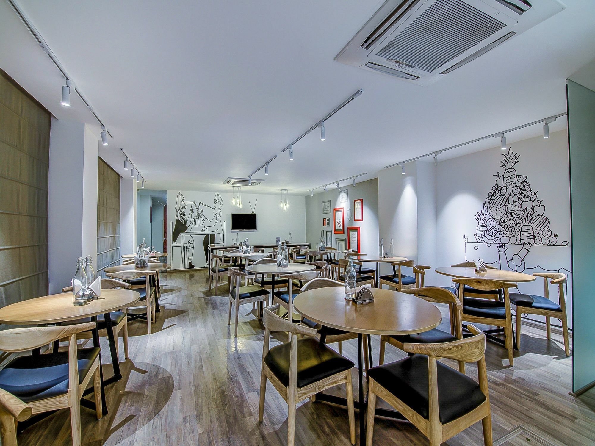 Hotel Oyo Townhouse 034 -halcyon Hitech Road Hyderabad