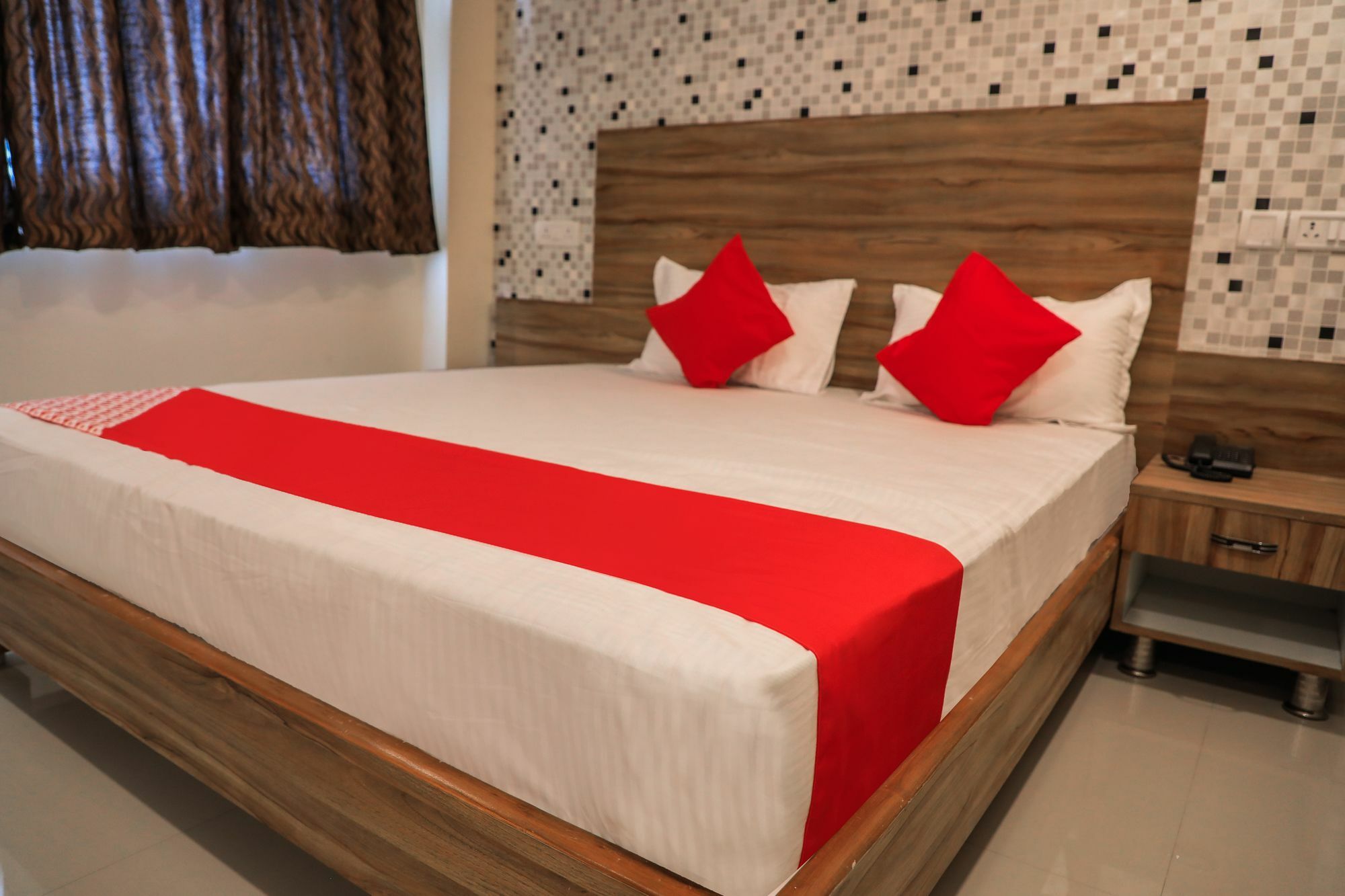 Capital O 15079 Navvada Regency 3* Hyderabad