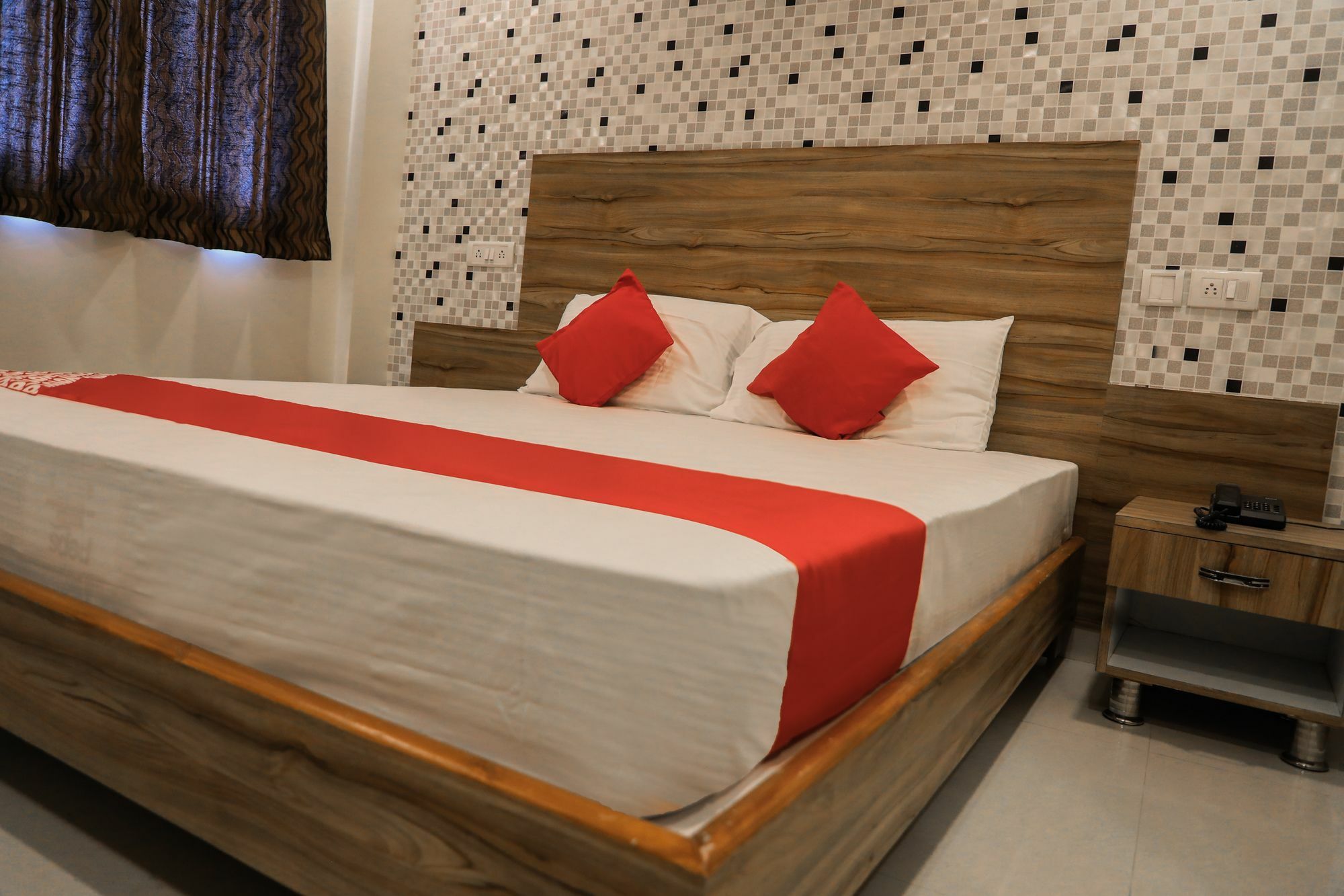Capital O 15079 Navvada Regency 3* Hyderabad