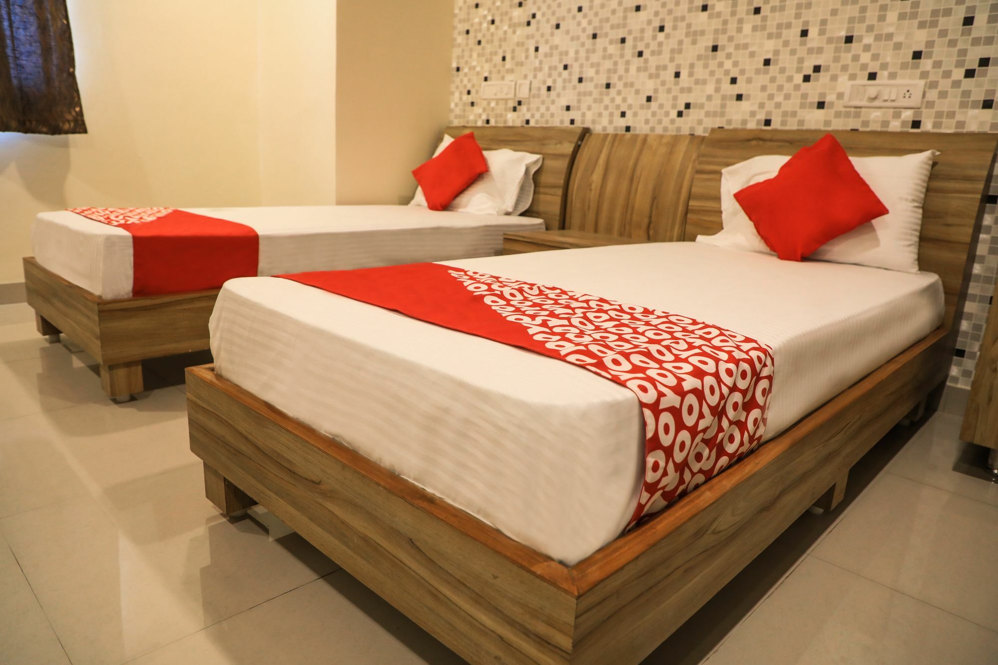 Capital O 15079 Navvada Regency 3* Hyderabad