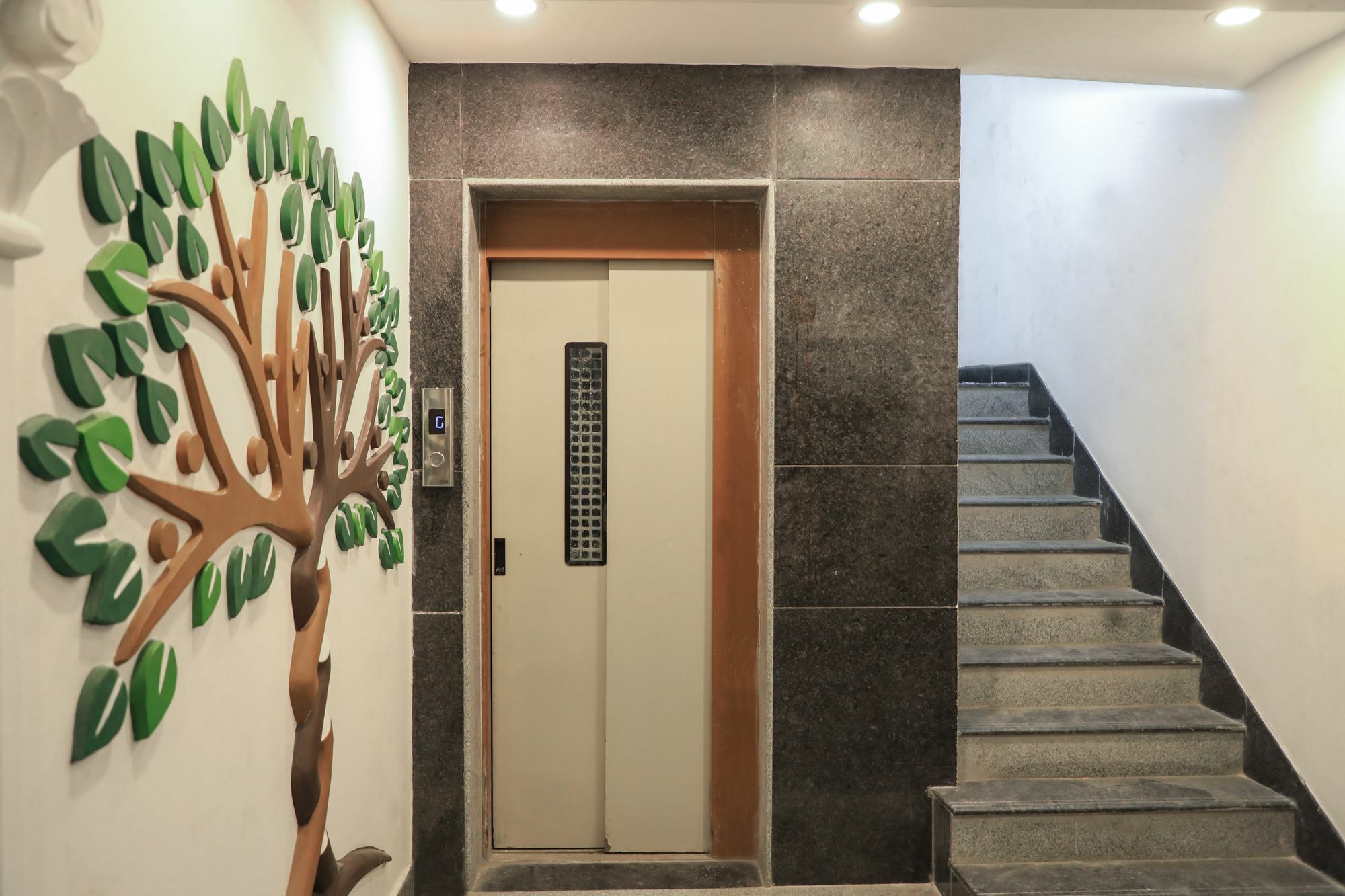 Hotel Capital O 15079 Navvada Regency