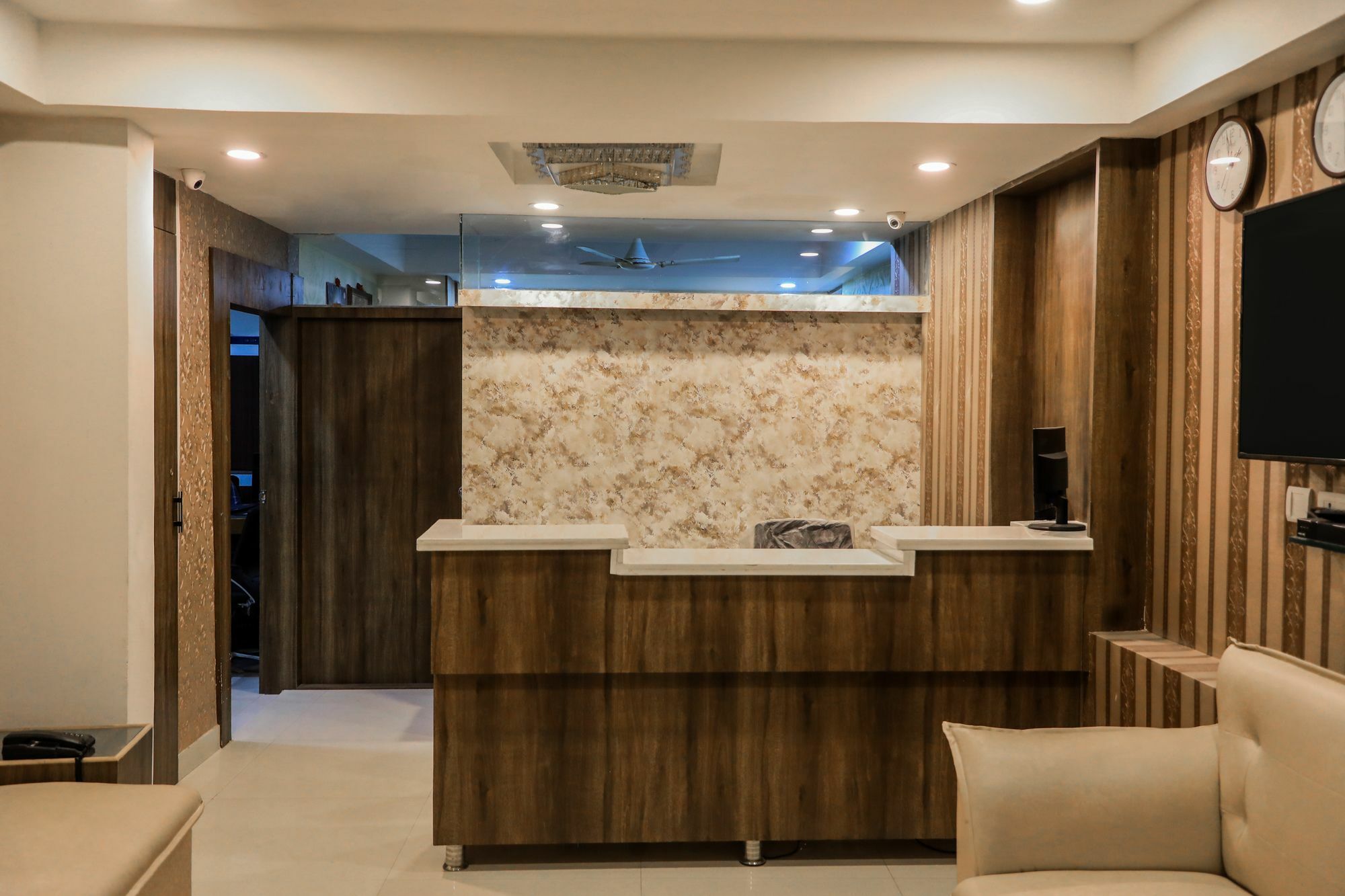 Capital O 15079 Navvada Regency Hotel Hyderabad