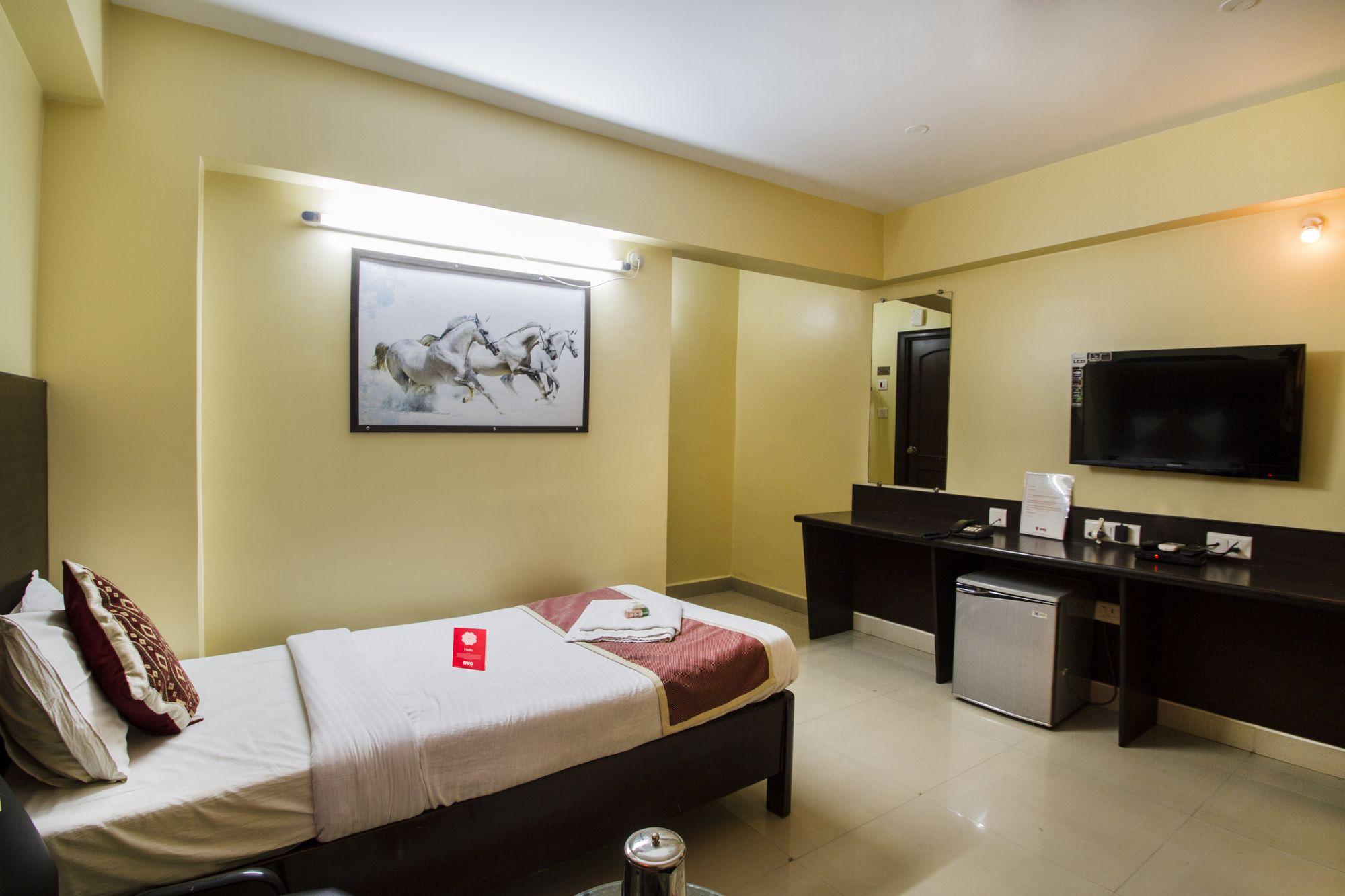 Oyo 2840 Kanha Grand Hotel 3*