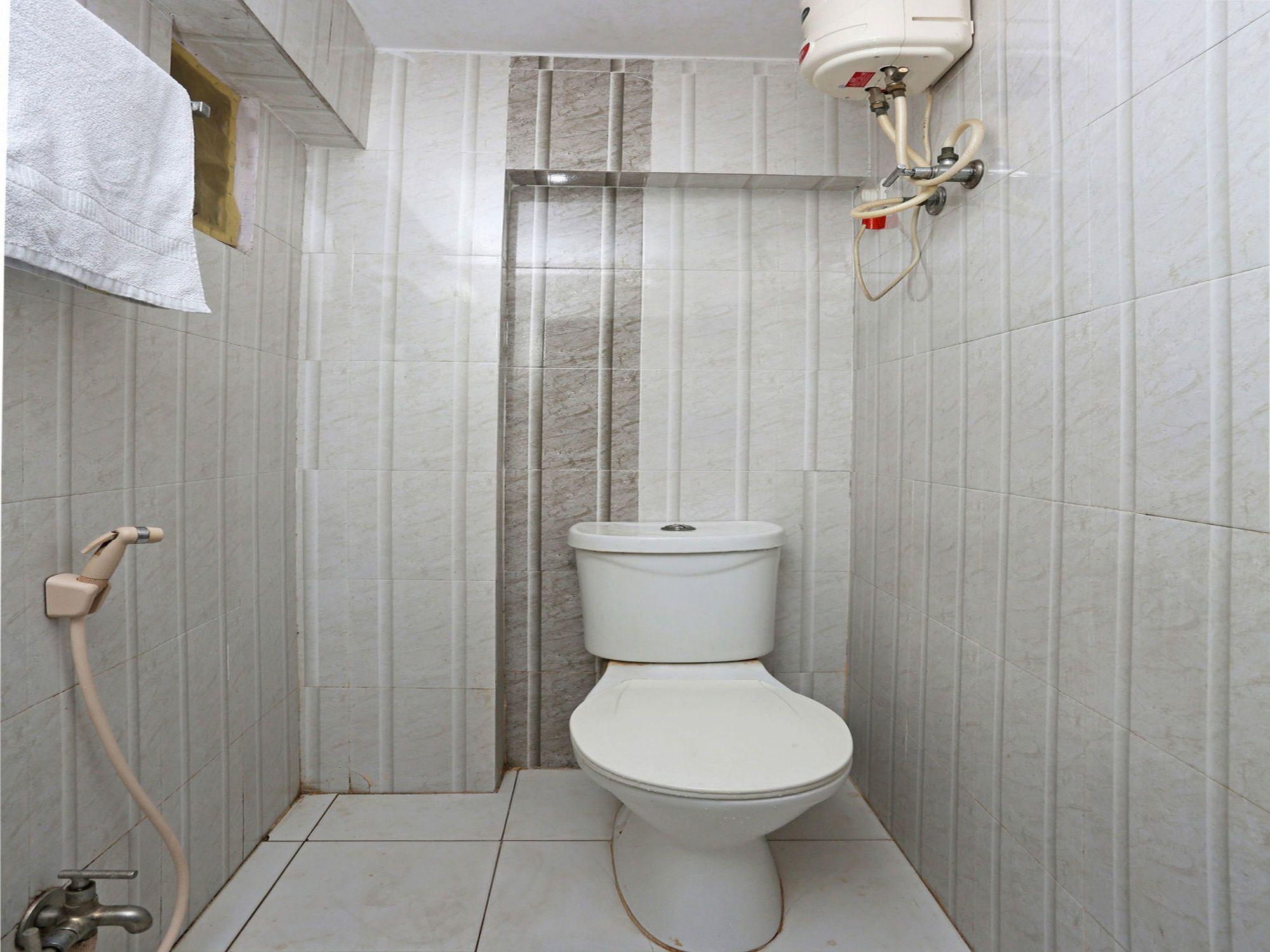 Oyo 2840 Kanha Grand Hotel Hyderabad