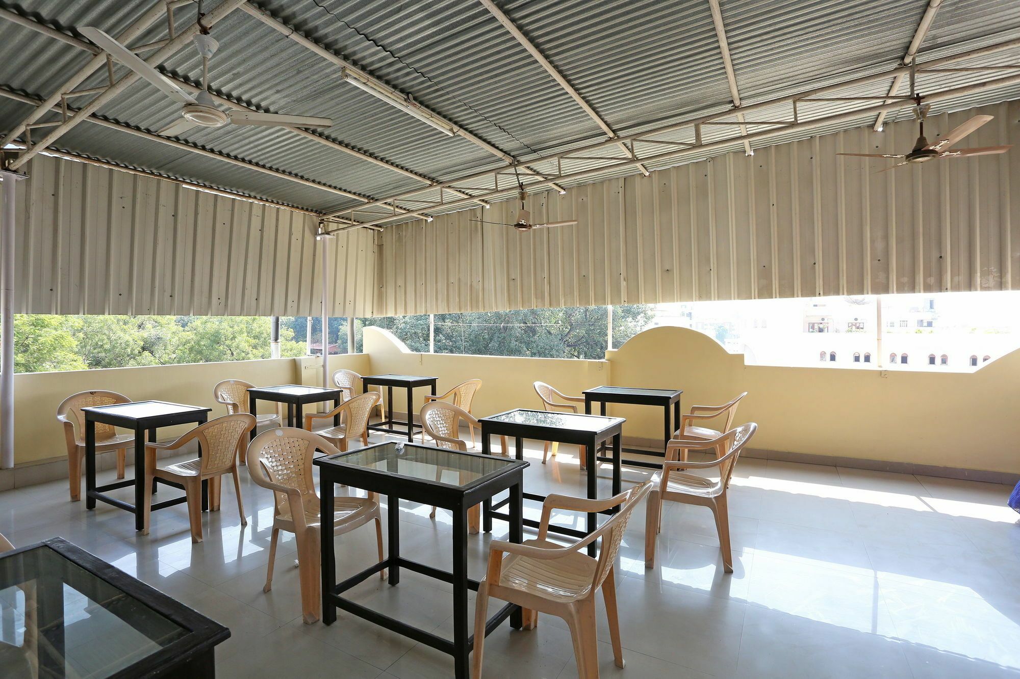 Hotel Oyo 2840 Kanha Grand Hyderabad