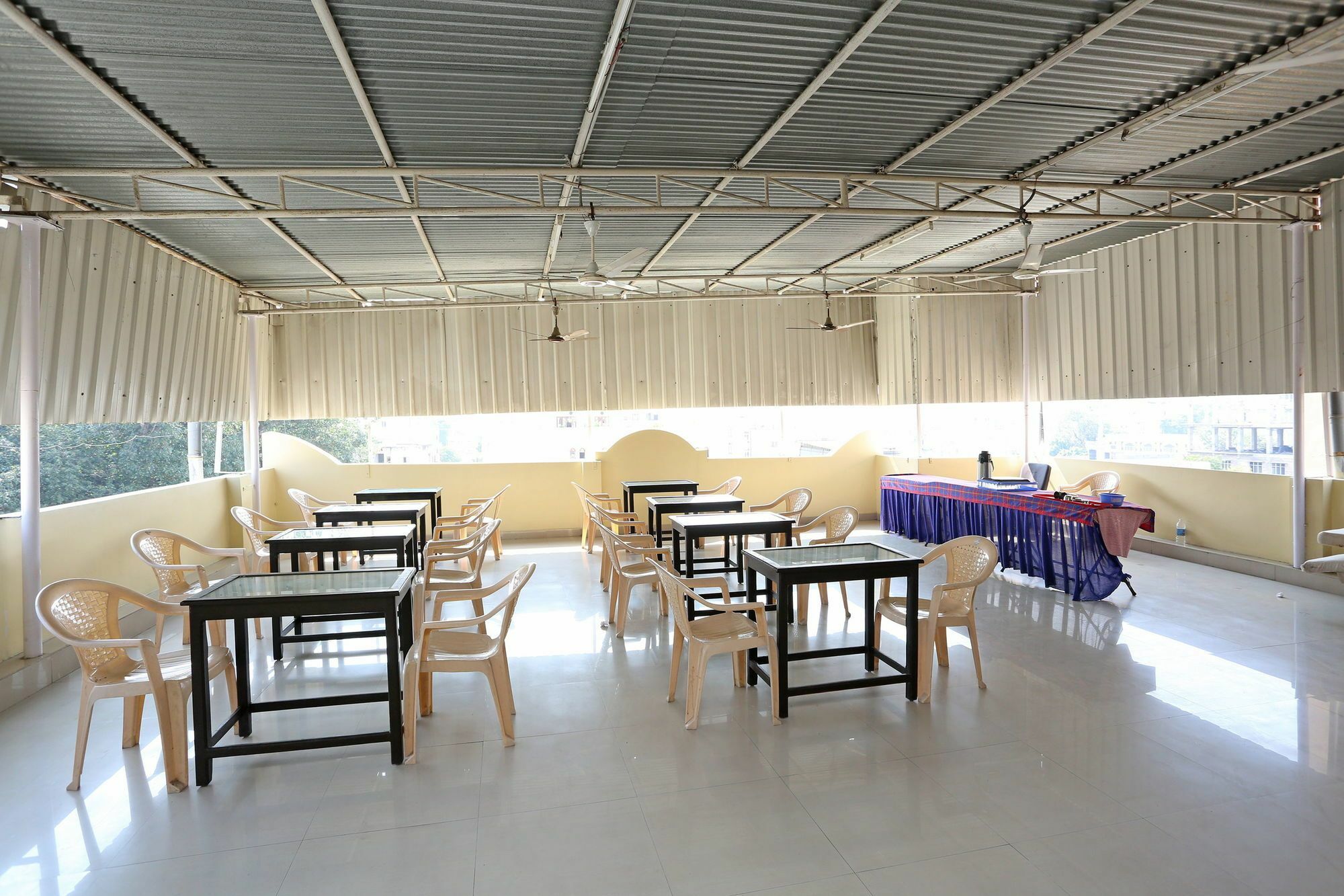 Oyo 2840 Kanha Grand Hotel 3*
