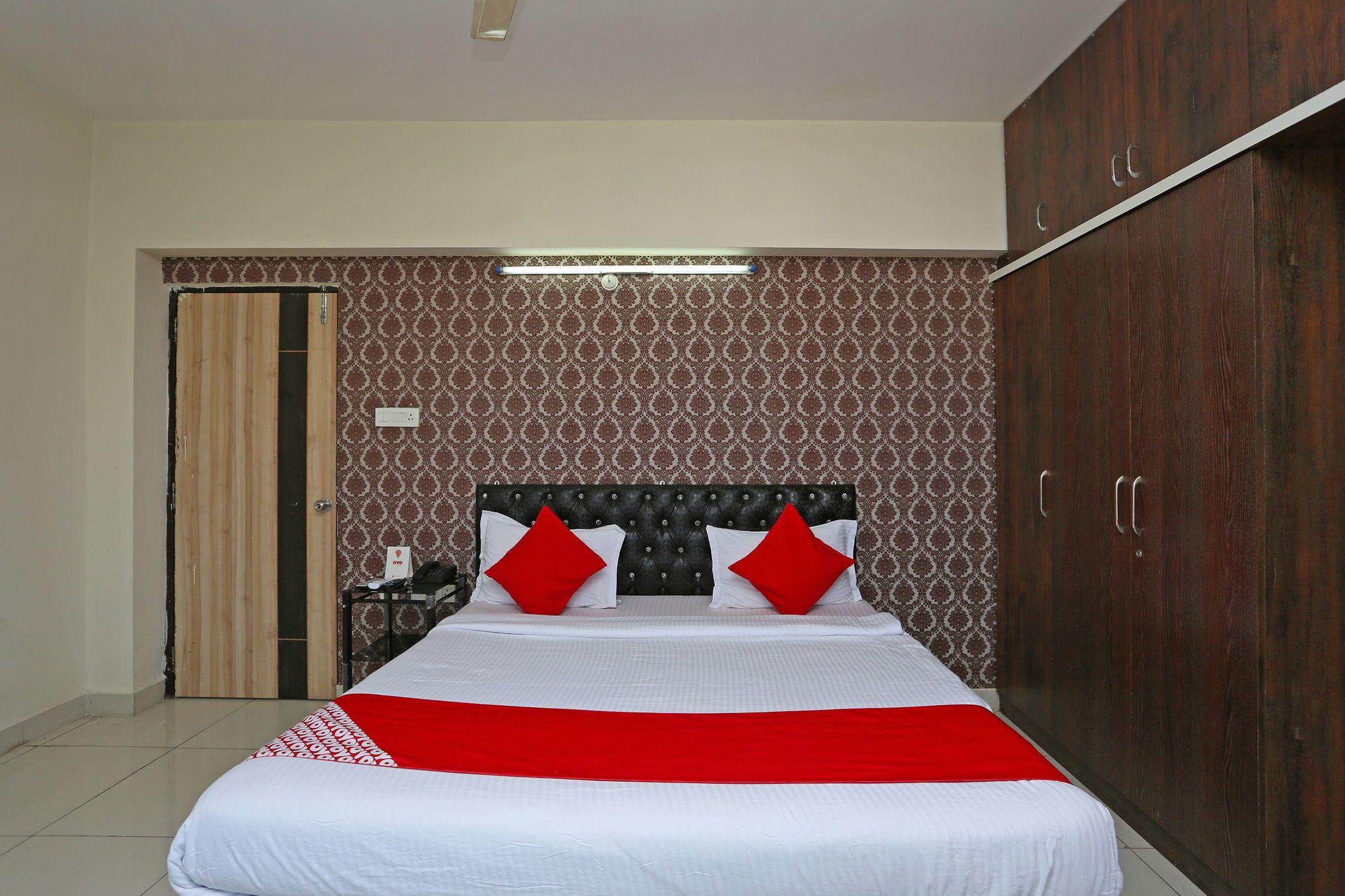 Oyo 8587 Dwell Hyderabad