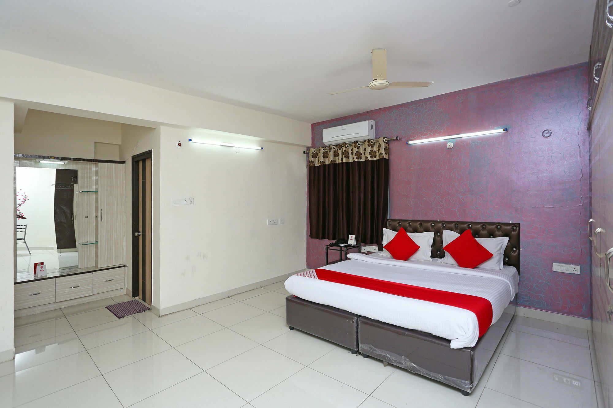 Hotel Oyo 8587 Dwell