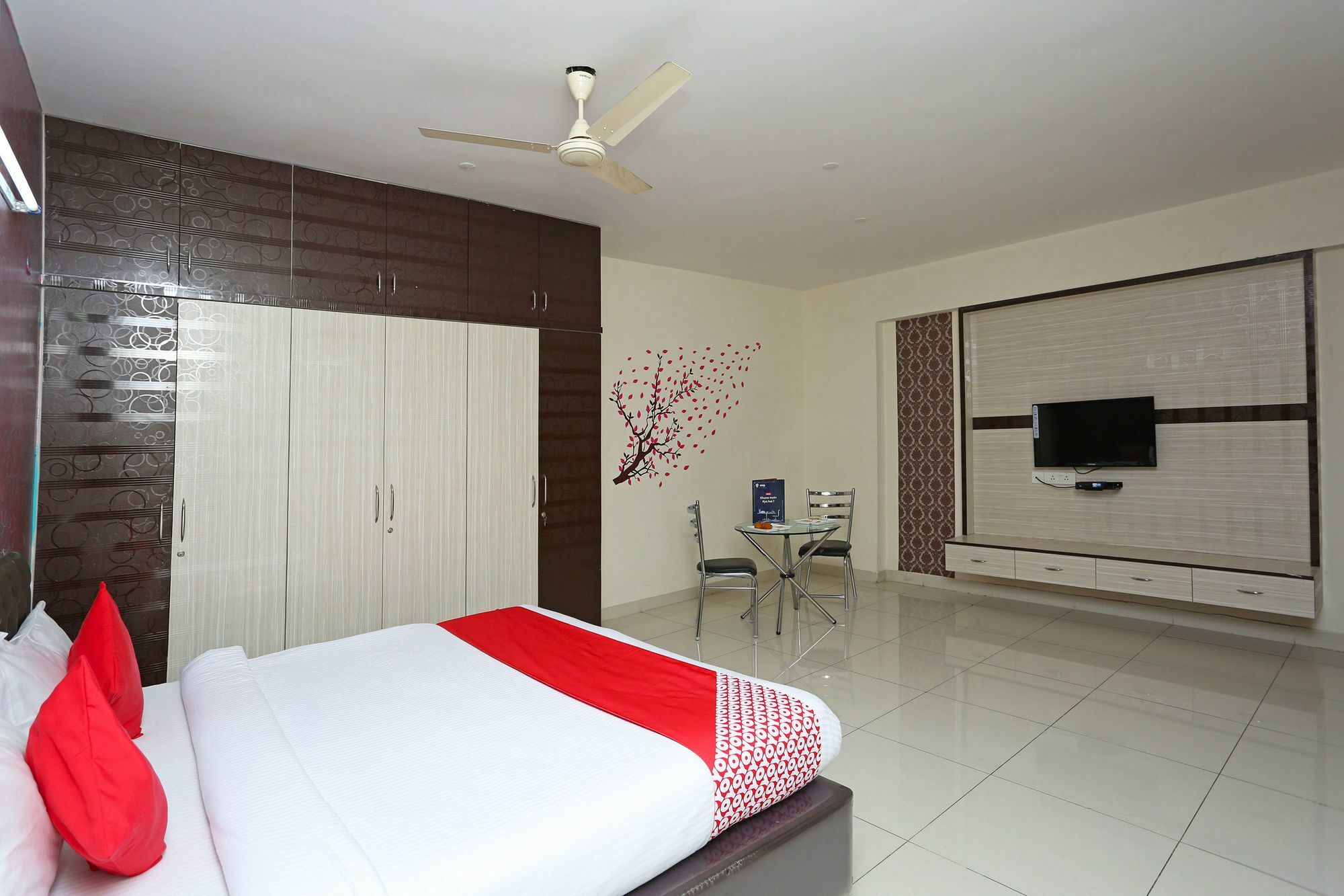 Oyo 8587 Dwell Hotel Hyderabad