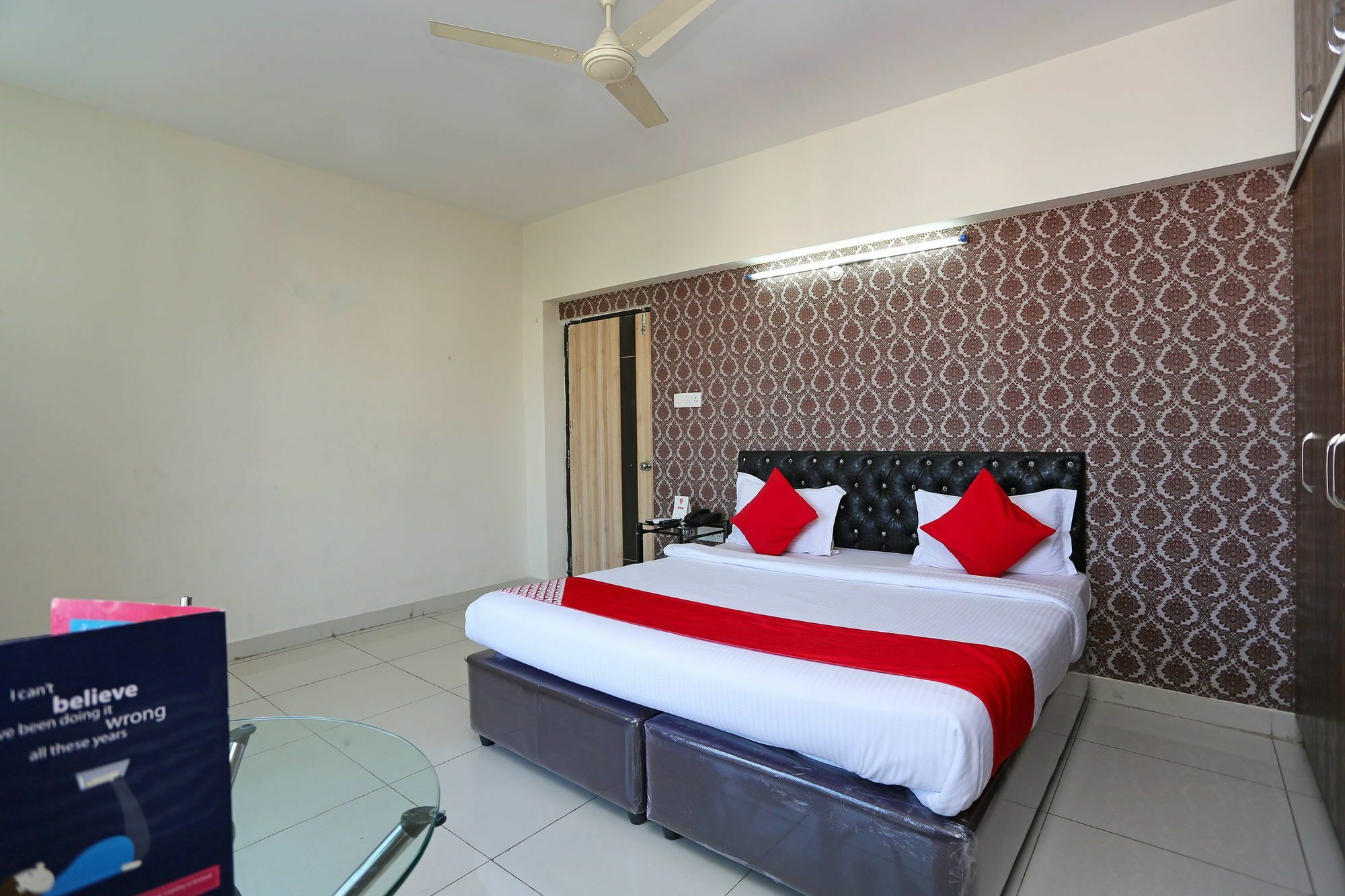 Oyo 8587 Dwell 2*