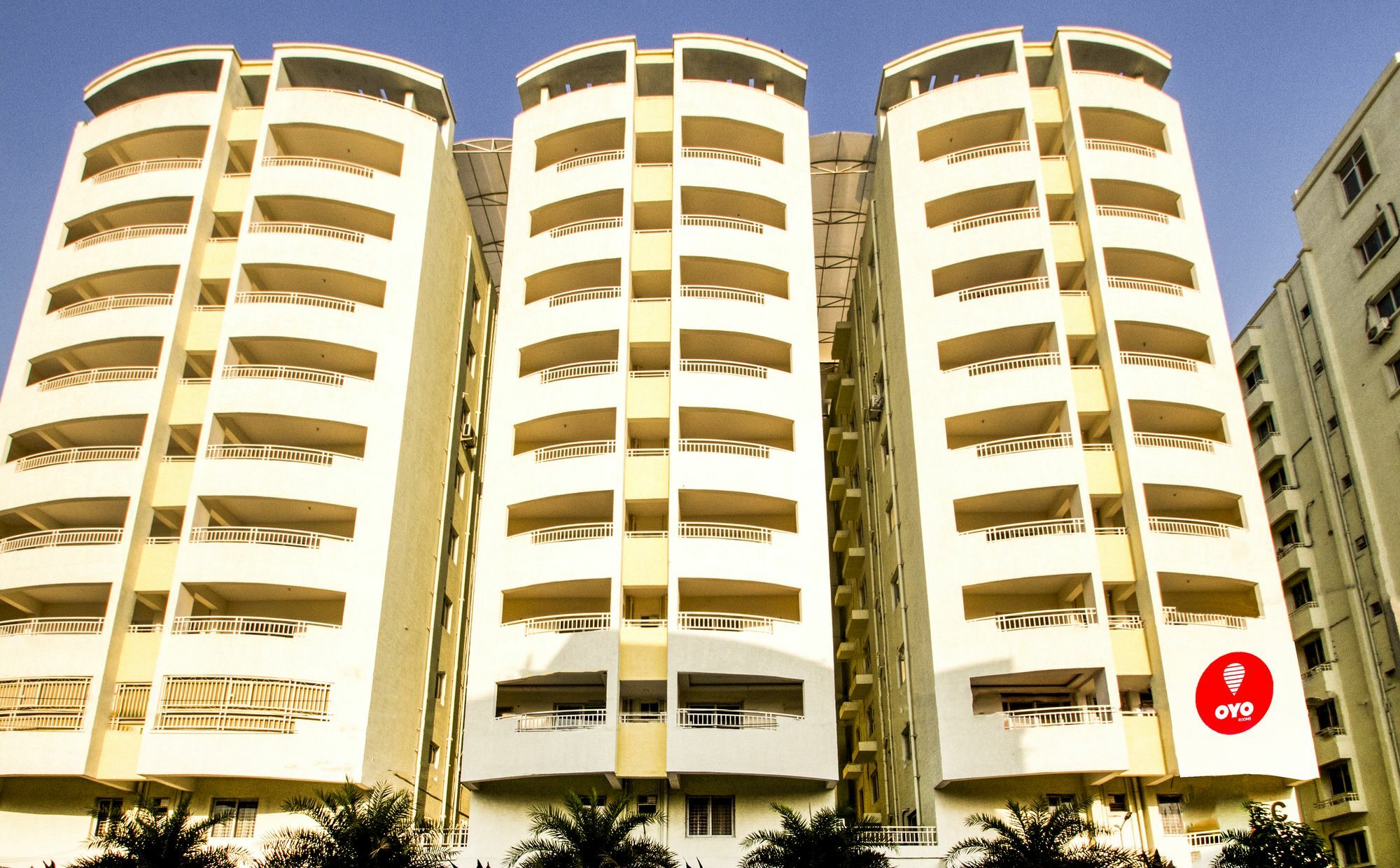 Oyo 8587 Dwell Hotel