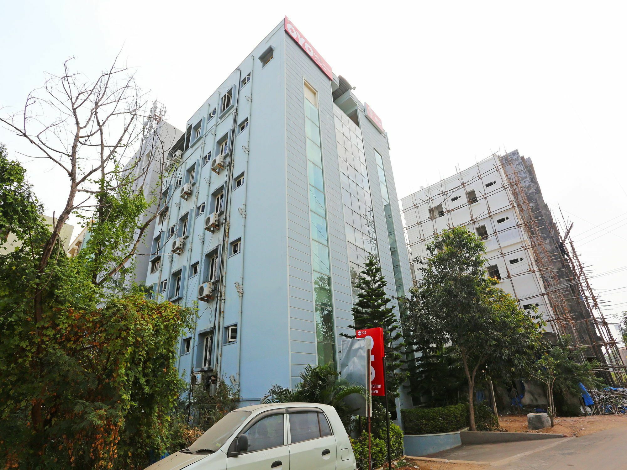 Oyo 732 Near Dlf