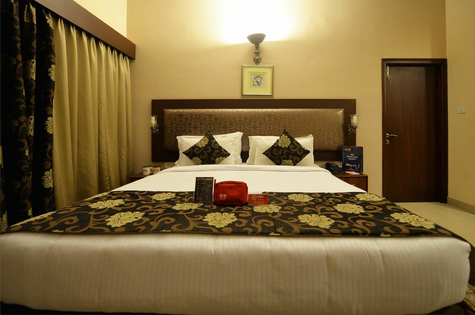 Oyo Premium Banjara Hills Road No 12 Hyderabad