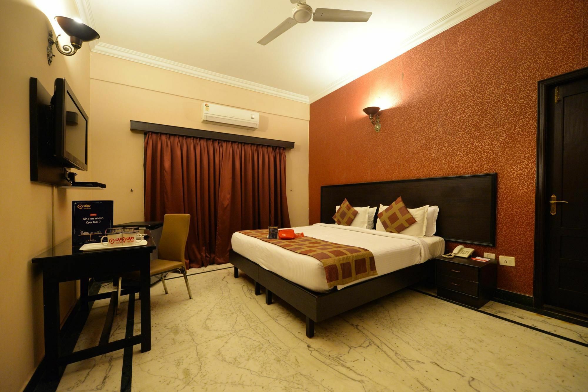 Hotel Oyo Premium Banjara Hills Road No 12 Hyderabad