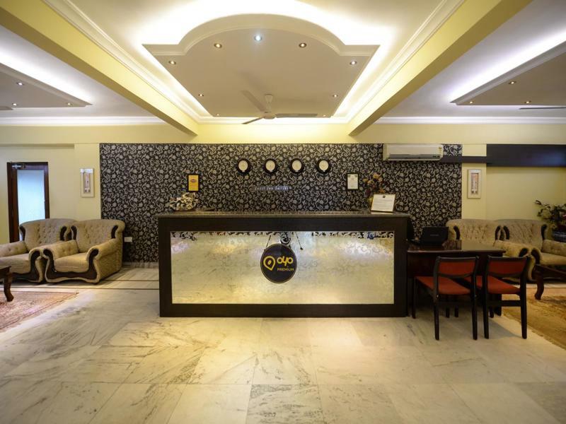 Oyo Premium Banjara Hills Road No 12