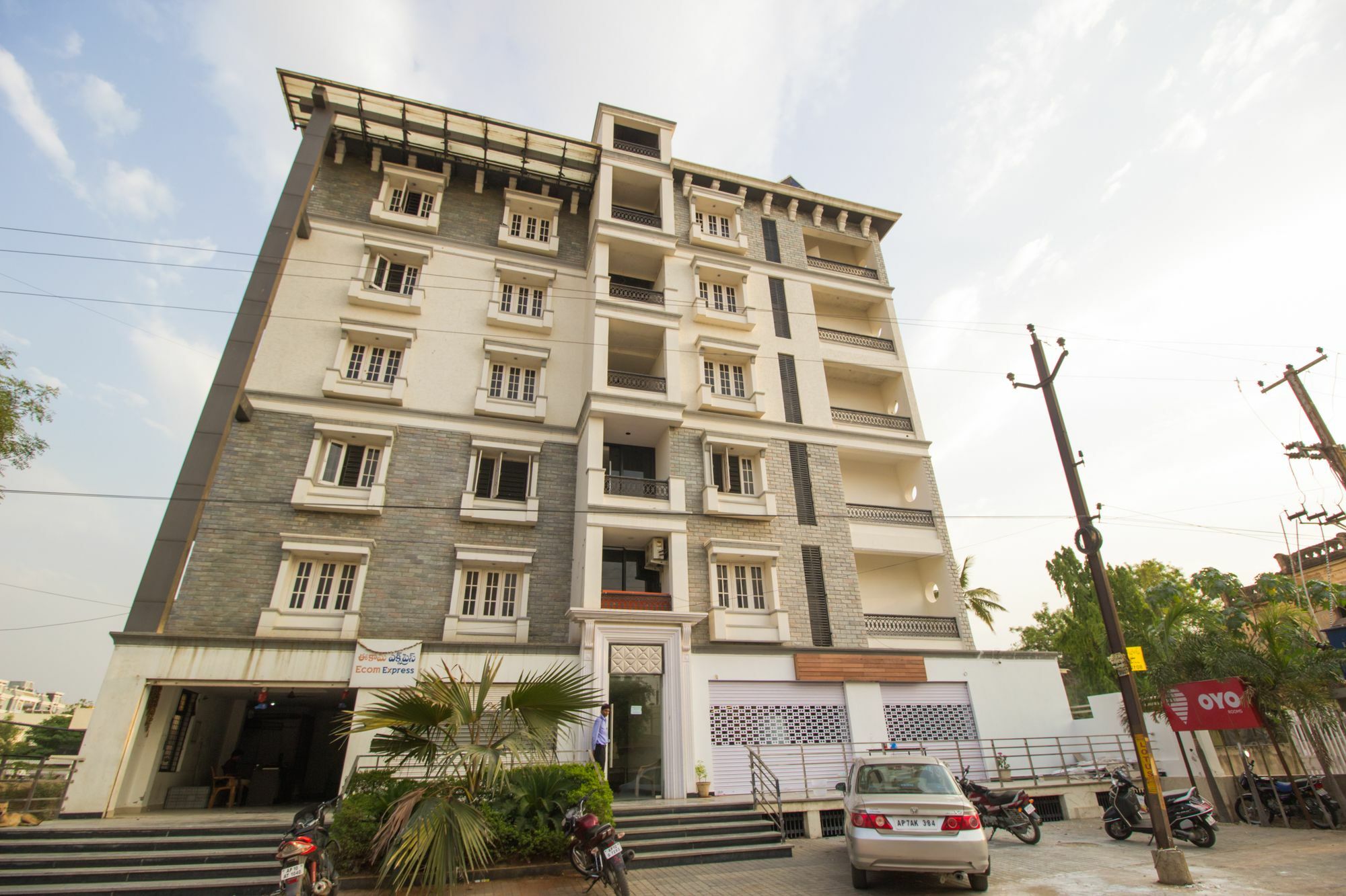 Apartment Oyo 4183 Queens Court *