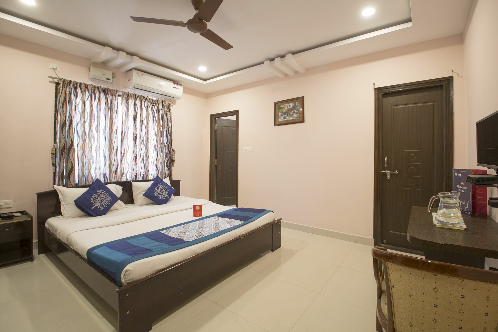 Oyo 10373 The Icon Homes 3* Hyderabad