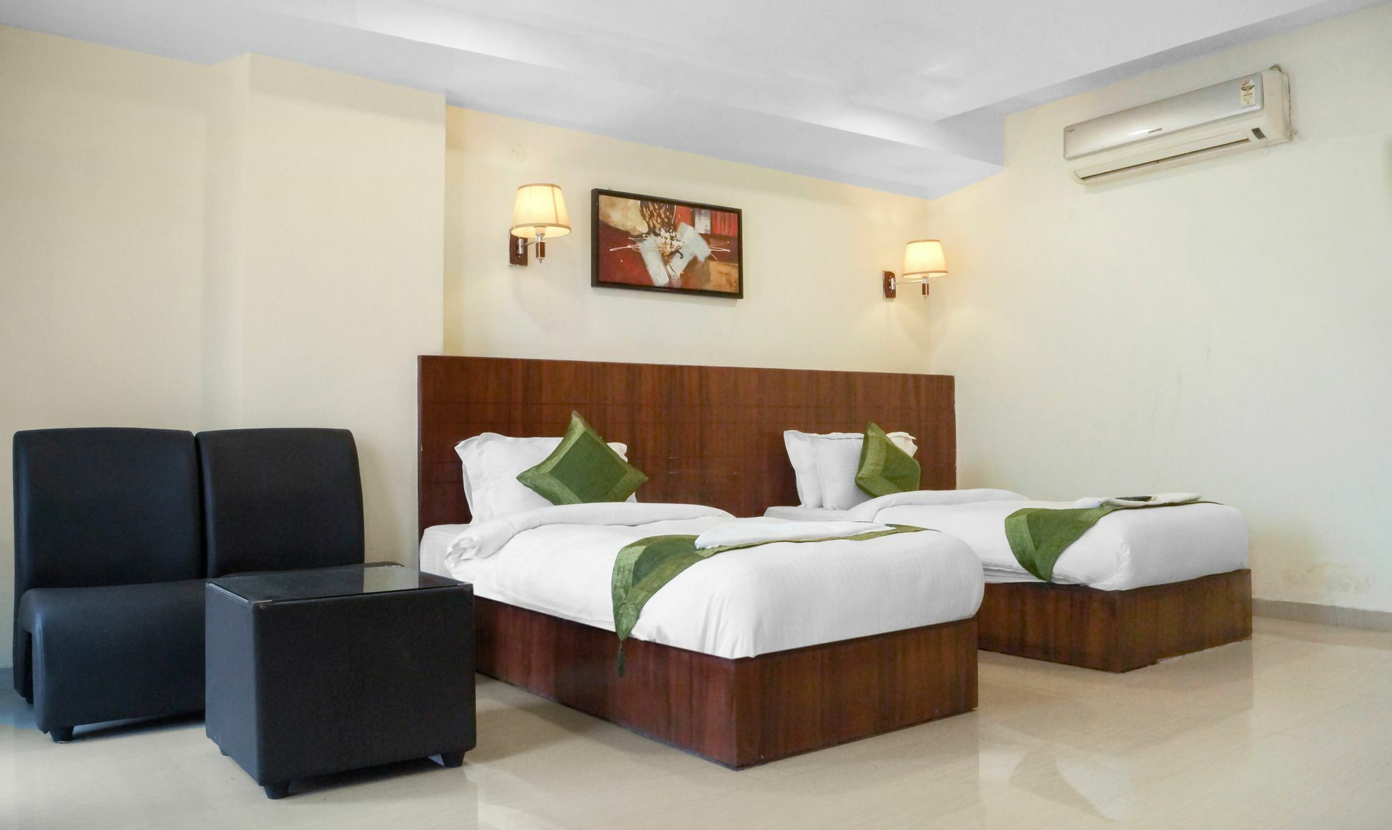 Hotel Treebo Rainbow Park 3*