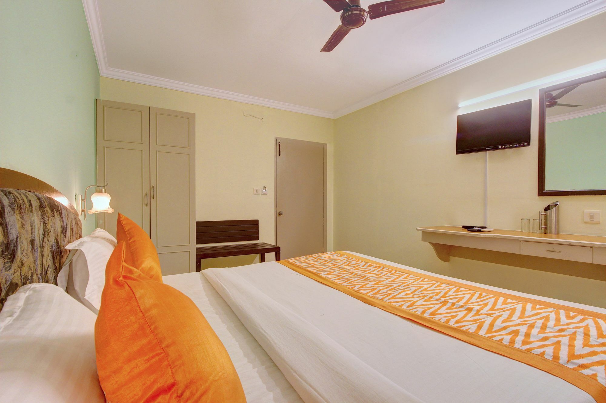 Hotel Oyo 10596 Indu 3*