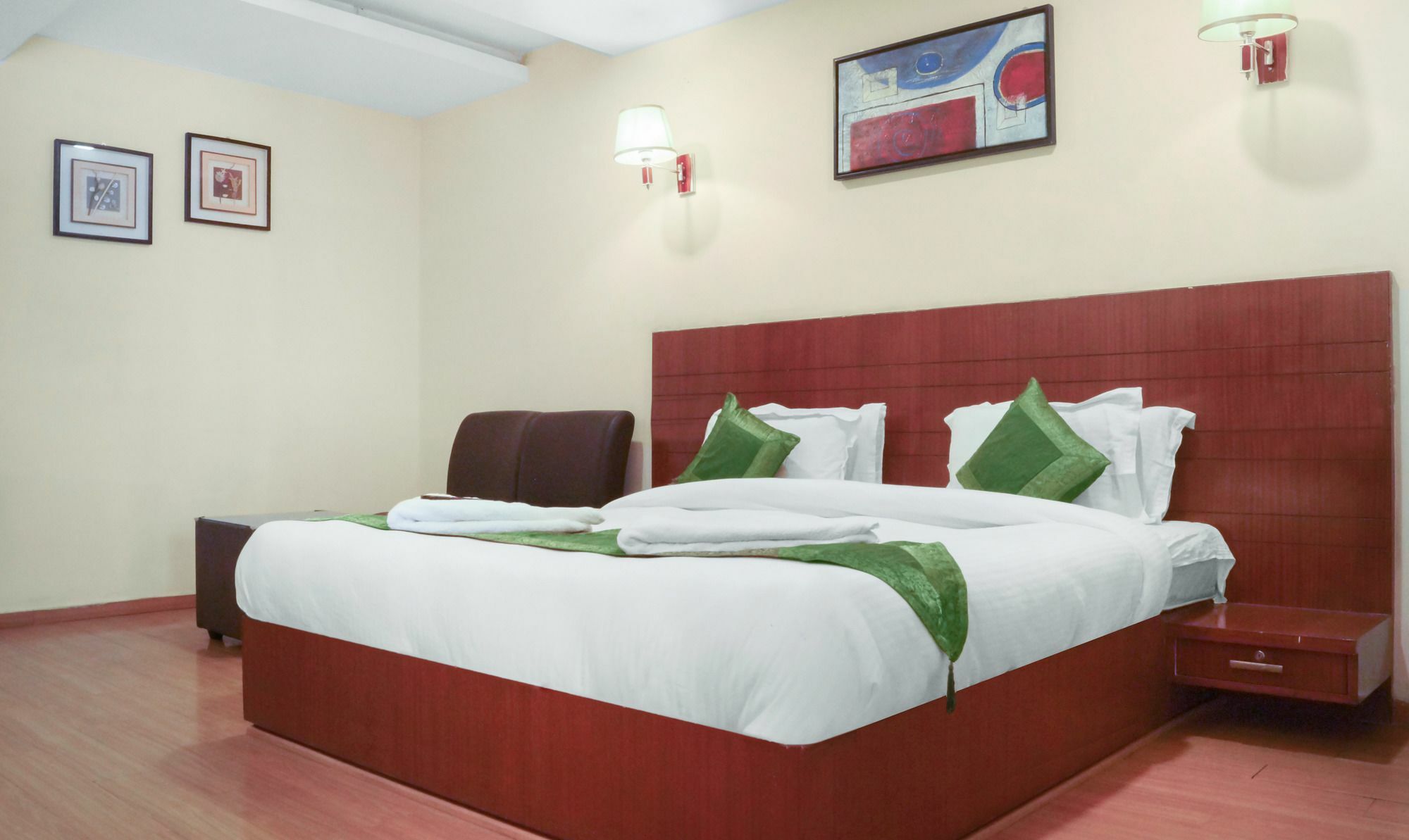 Hotel Treebo Rainbow Park 3*