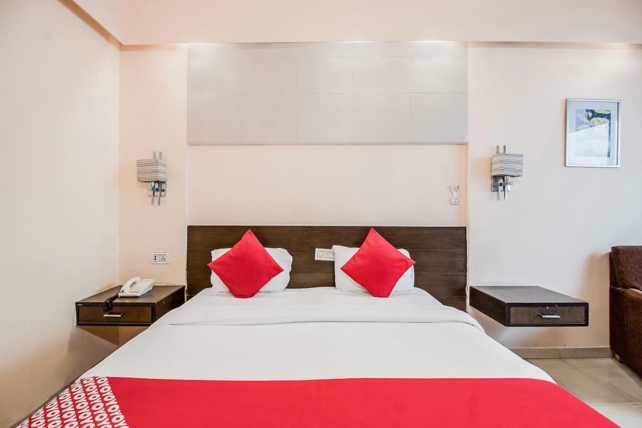 Oyo 22412 Flagship Sai Prakash Hotel