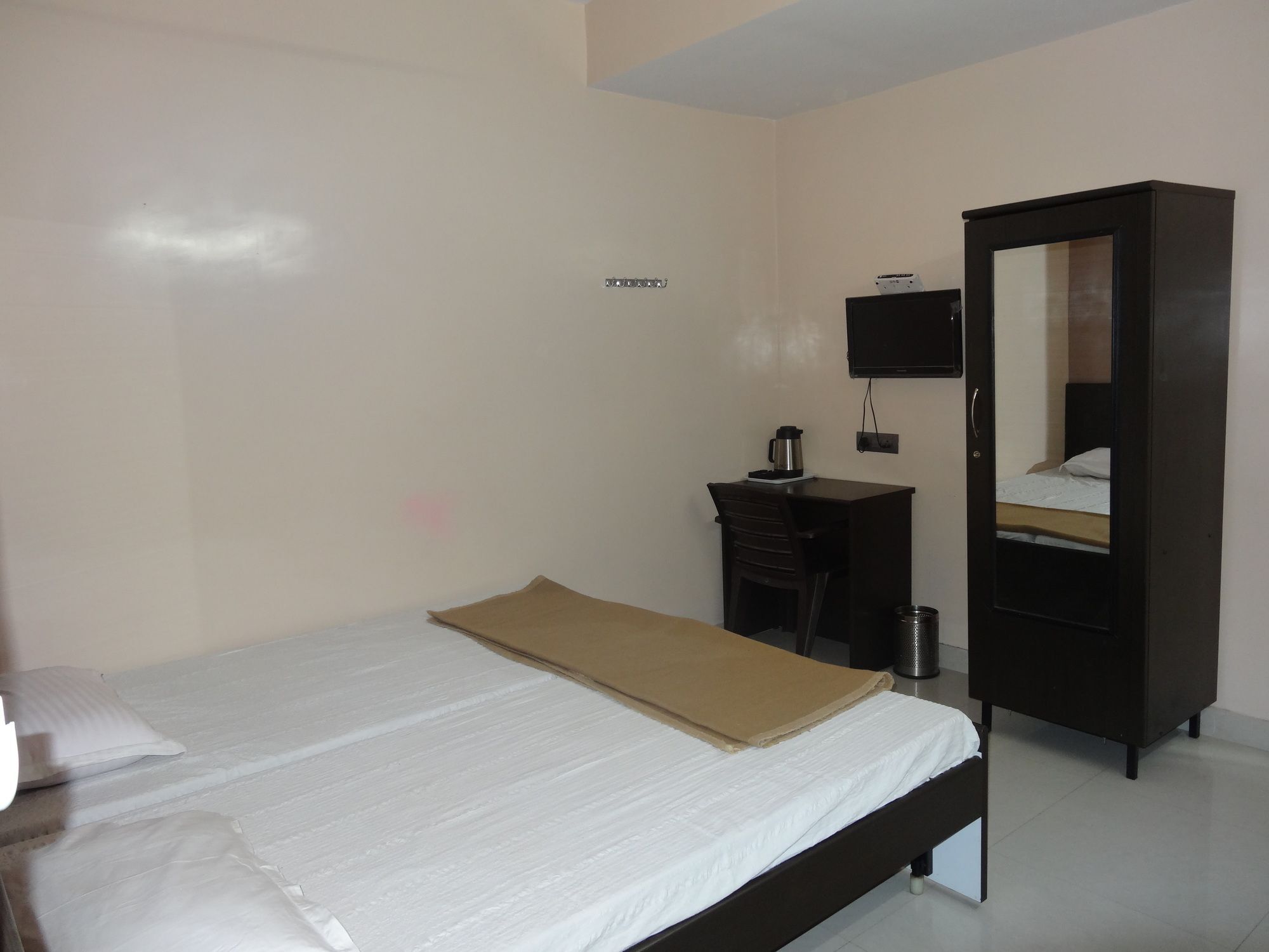 Dwaraka Hotel