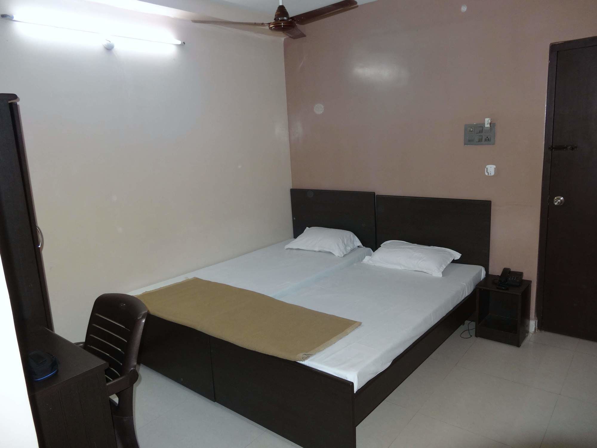 Hotel Dwaraka Hyderabad