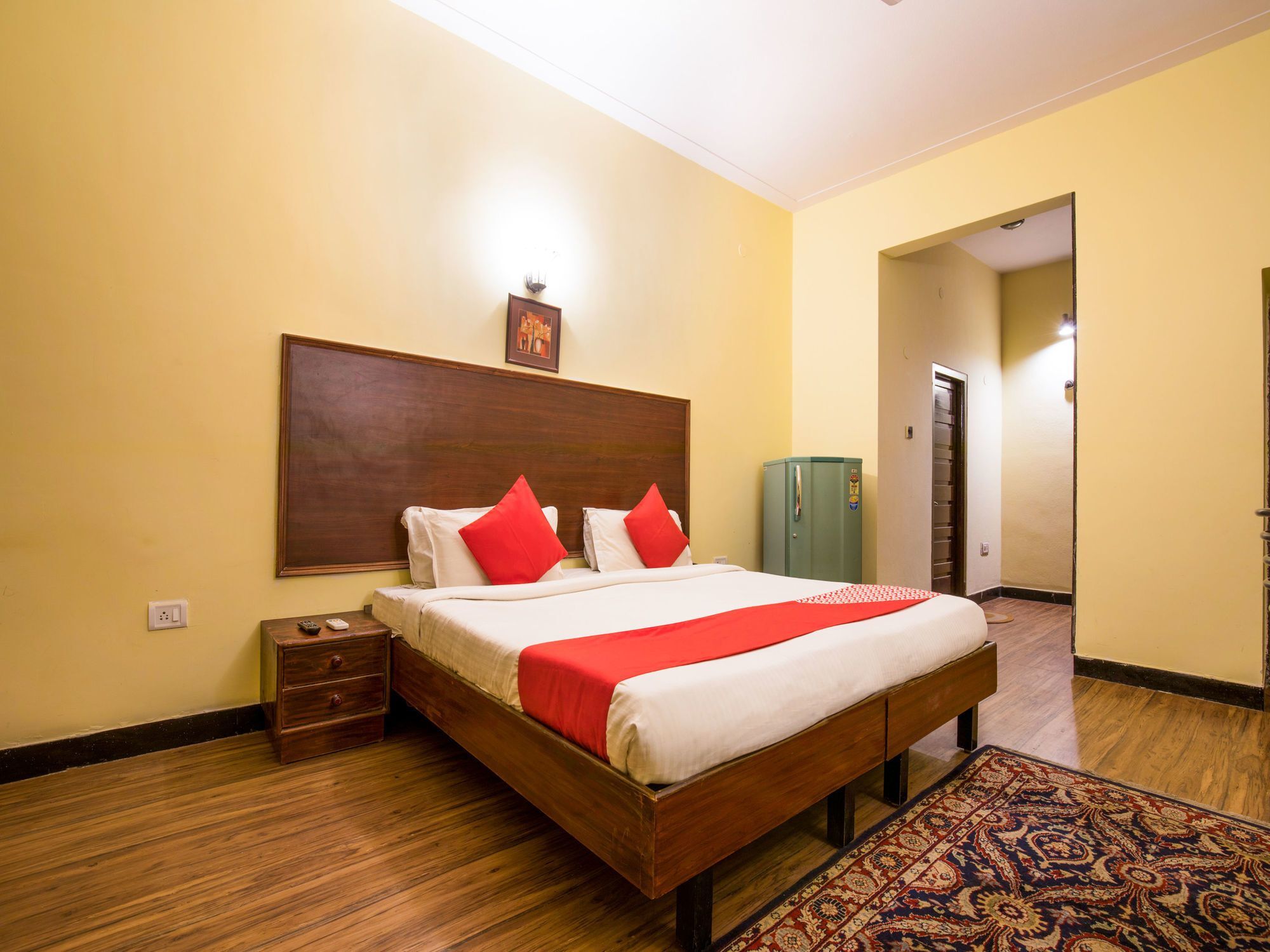 Hotel Oyo 840 Near Gvk Mall Hyderabad