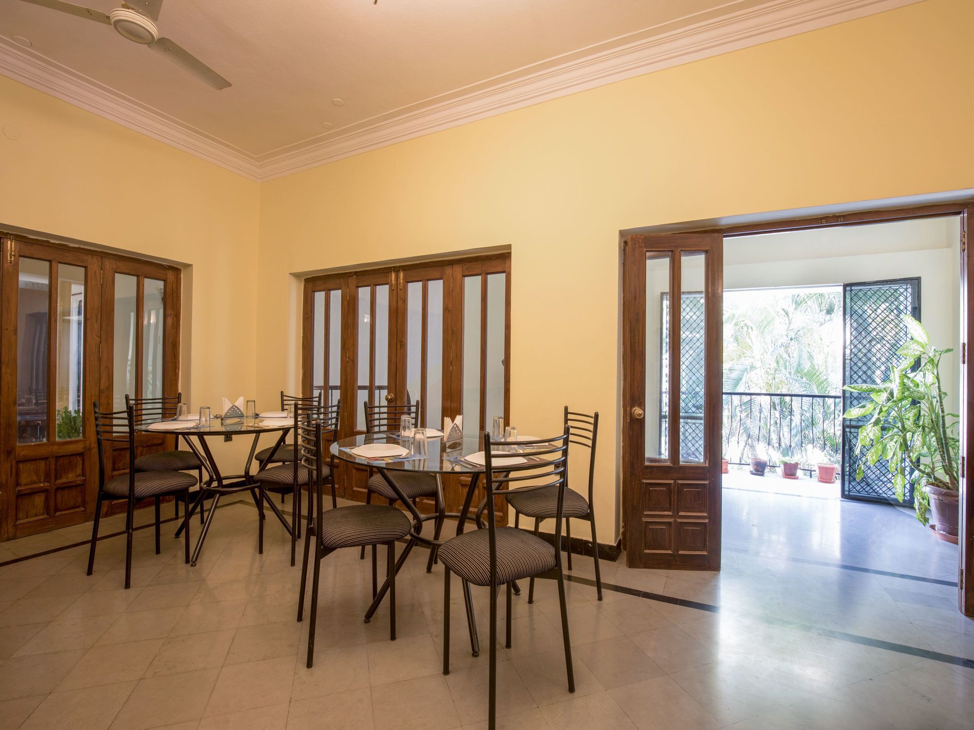 Hotel Oyo 840 Near Gvk Mall Hyderabad