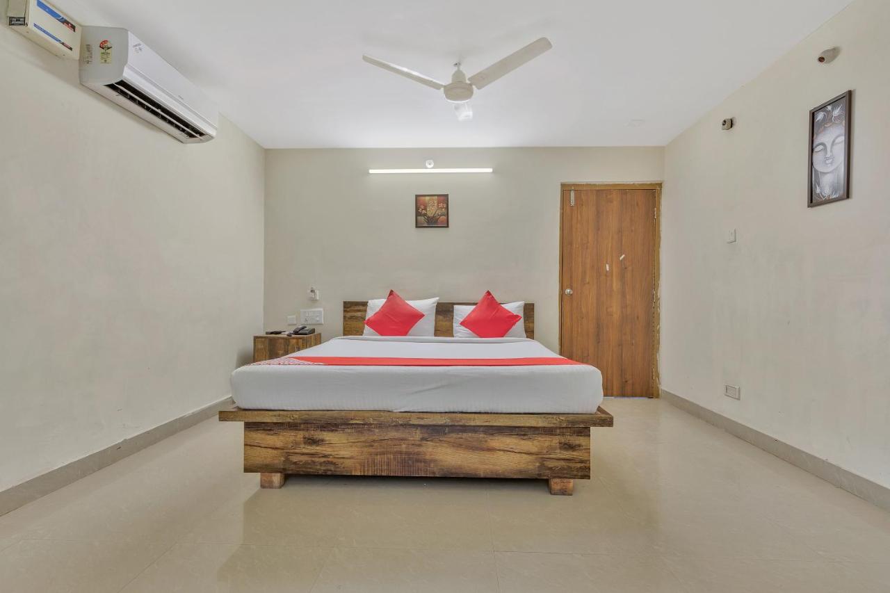 Oyo 11969 Lotus Grand Hotel Hyderabad