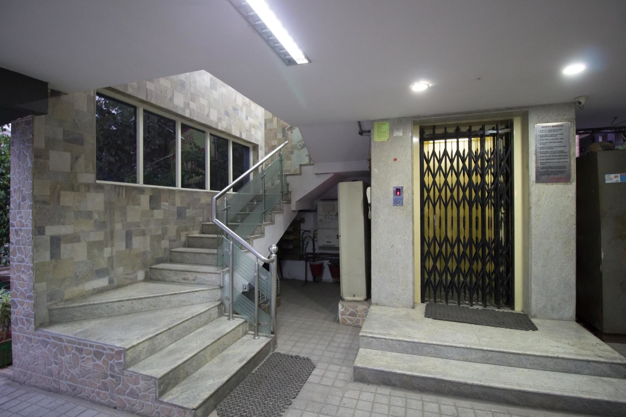 Oyo 1421 Nirmal Excellency 3* Hyderabad