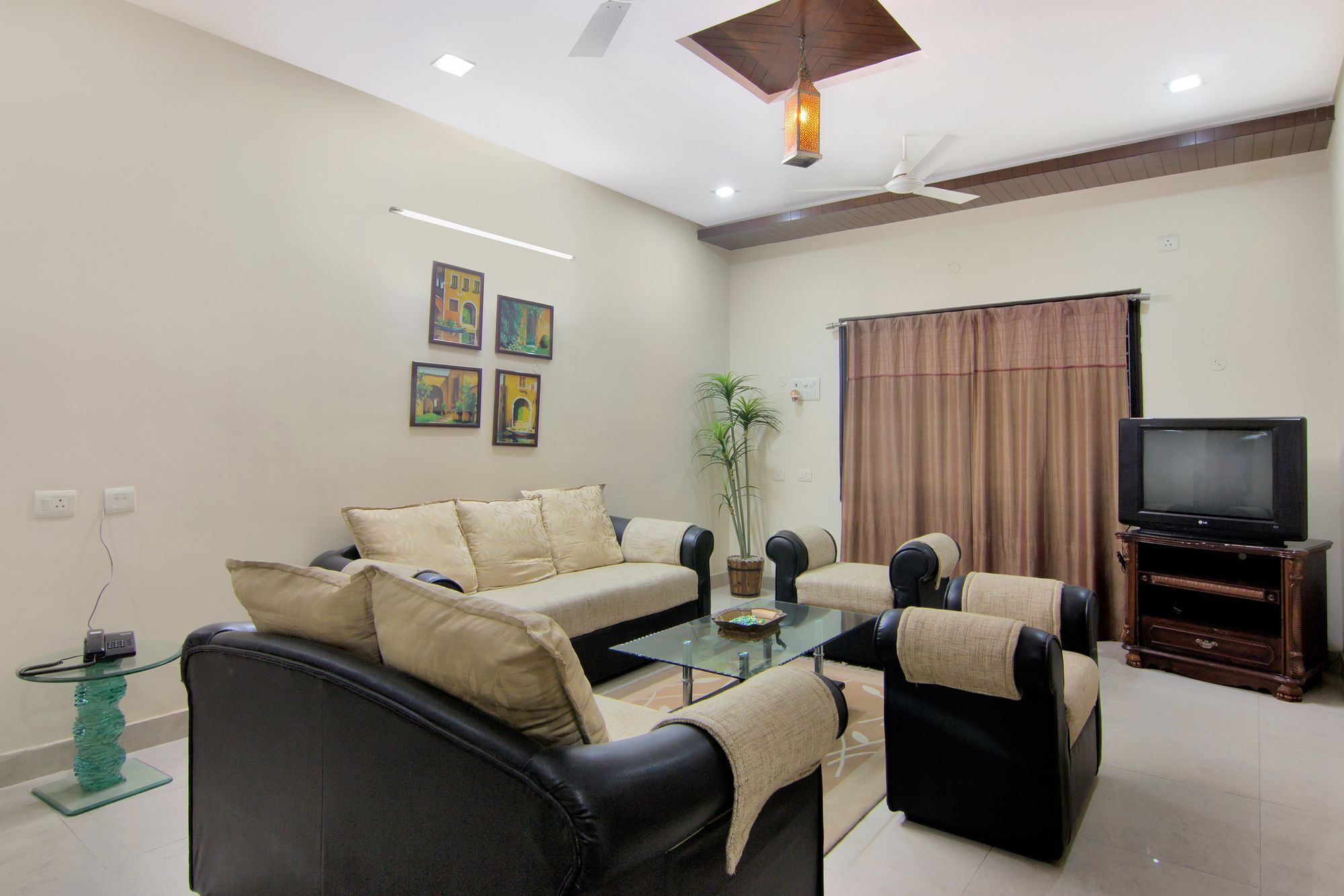 Oyo 45 Silverkey Gachibowli