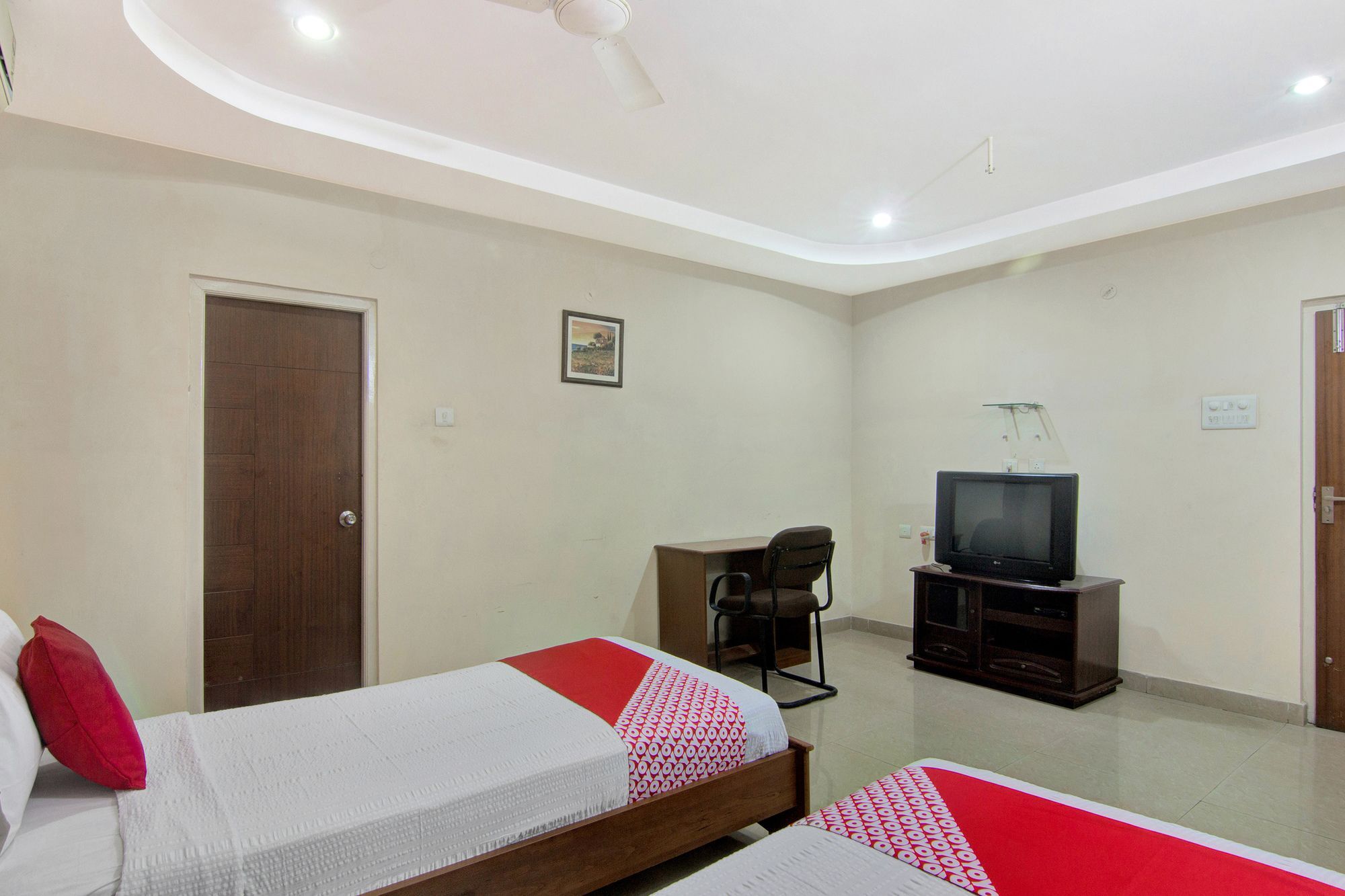 Hotel Oyo 45 Silverkey Gachibowli 3*