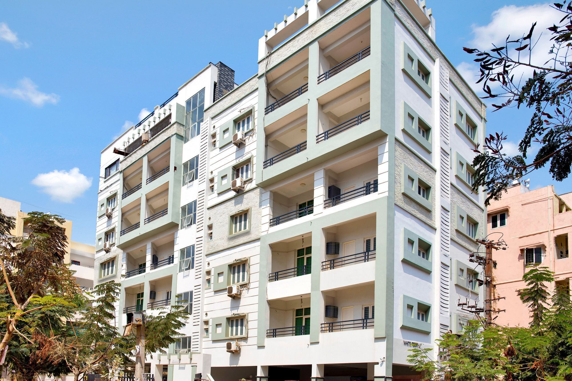 Oyo 45 Silverkey Gachibowli Hotel 3*