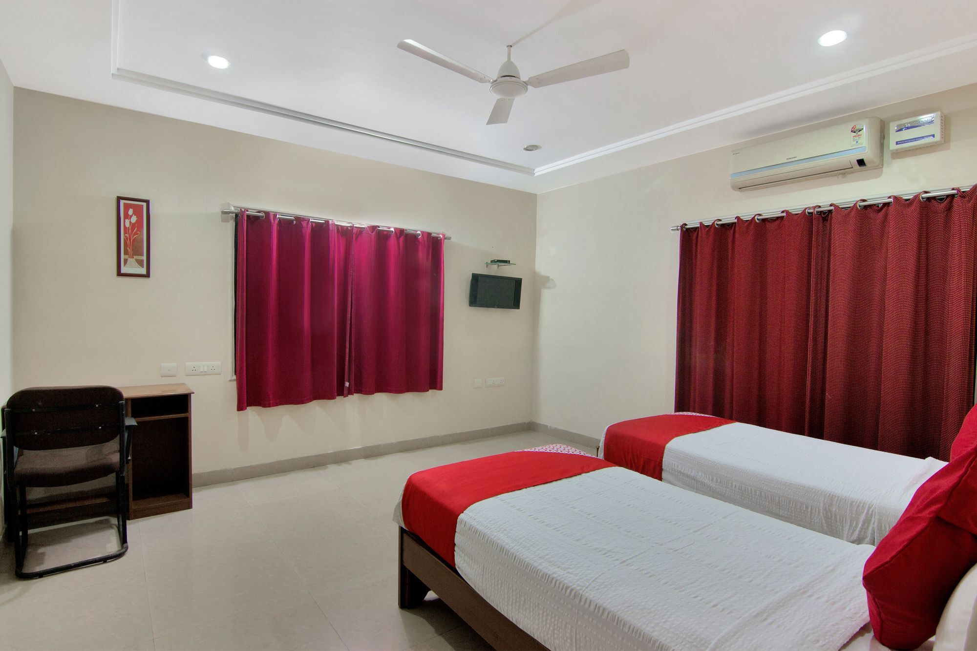 Oyo 45 Silverkey Gachibowli 3*