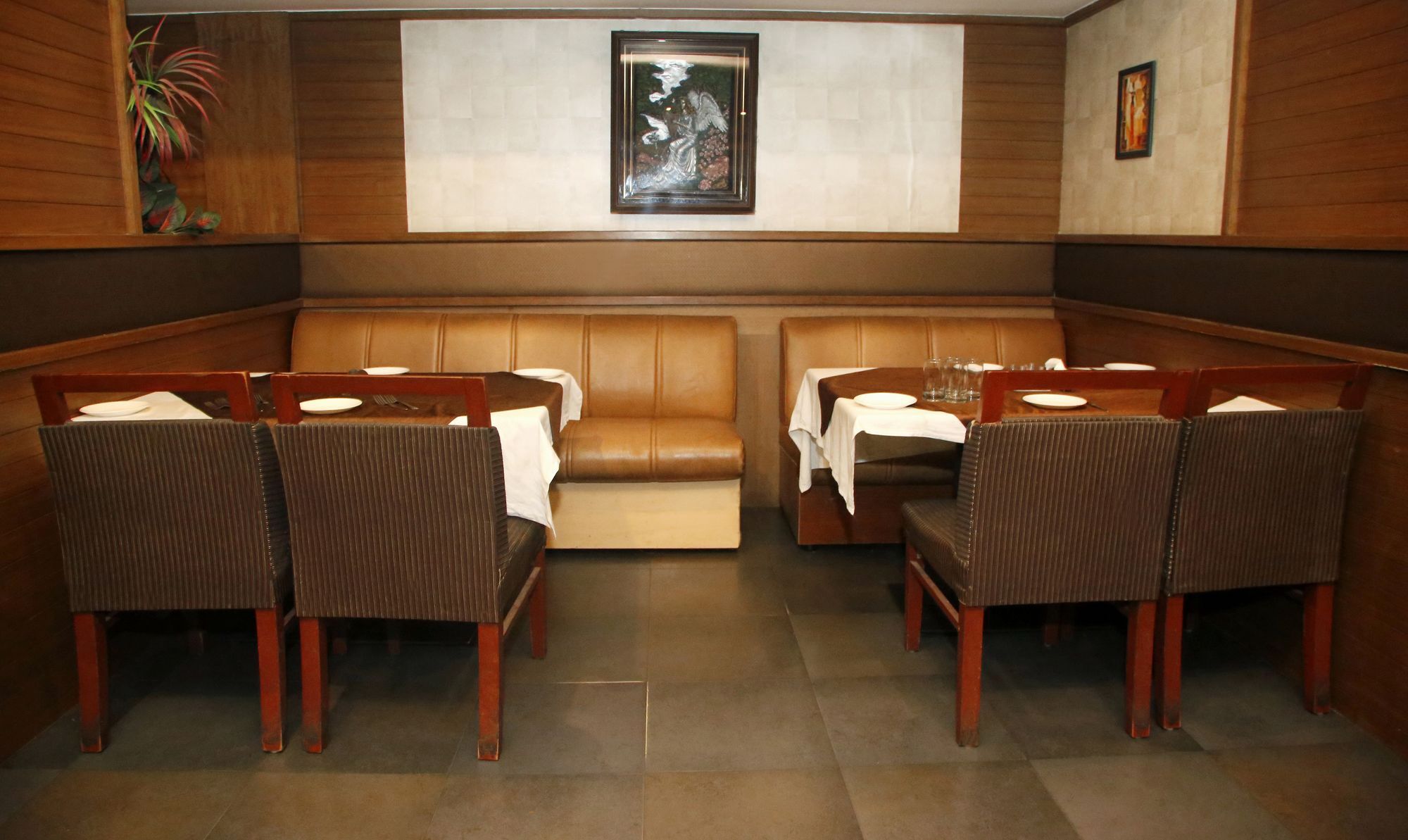 Treebo Surabhi Luxury Hotel Hyderabad
