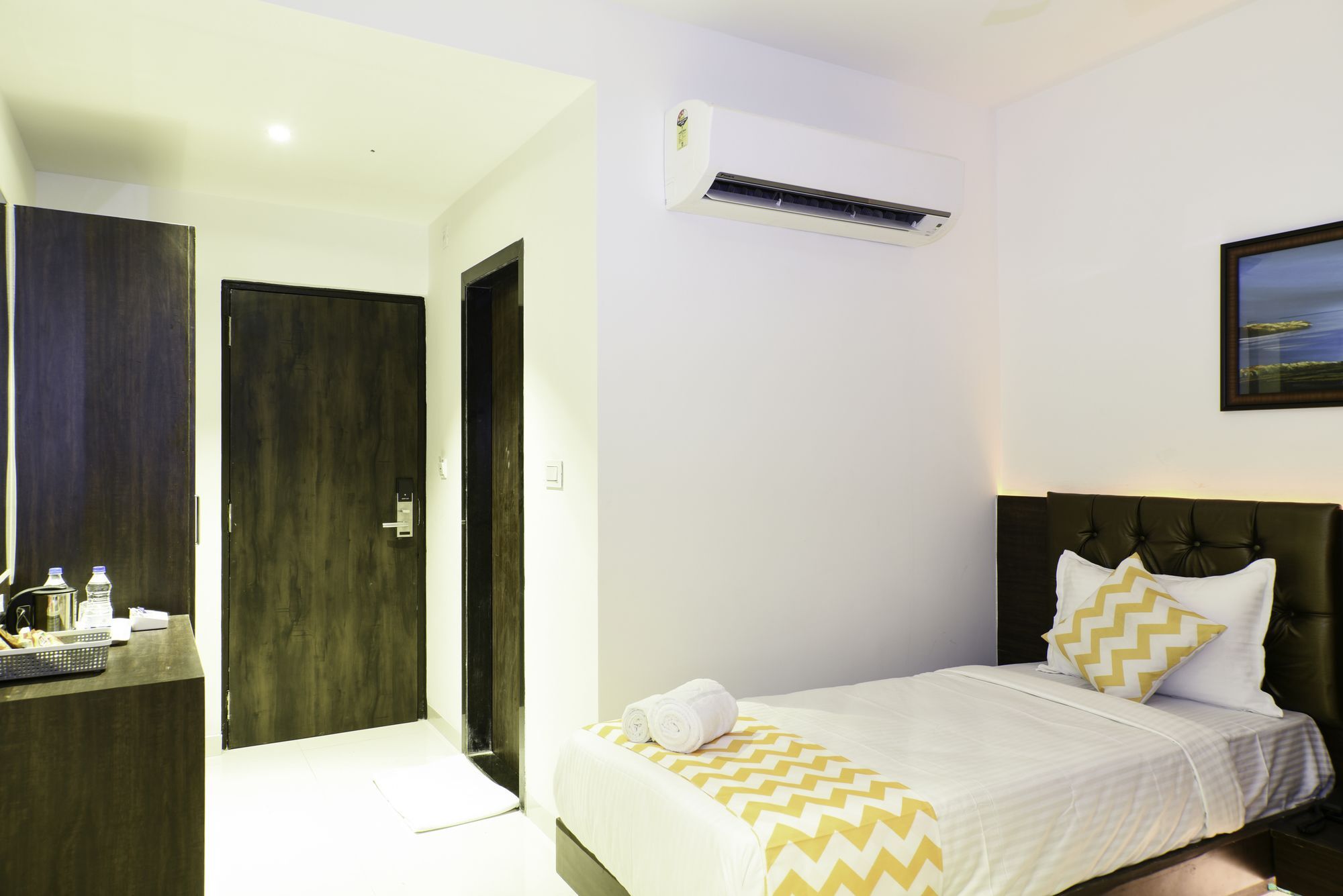 Fabhotel Prowell Caprock Hitech