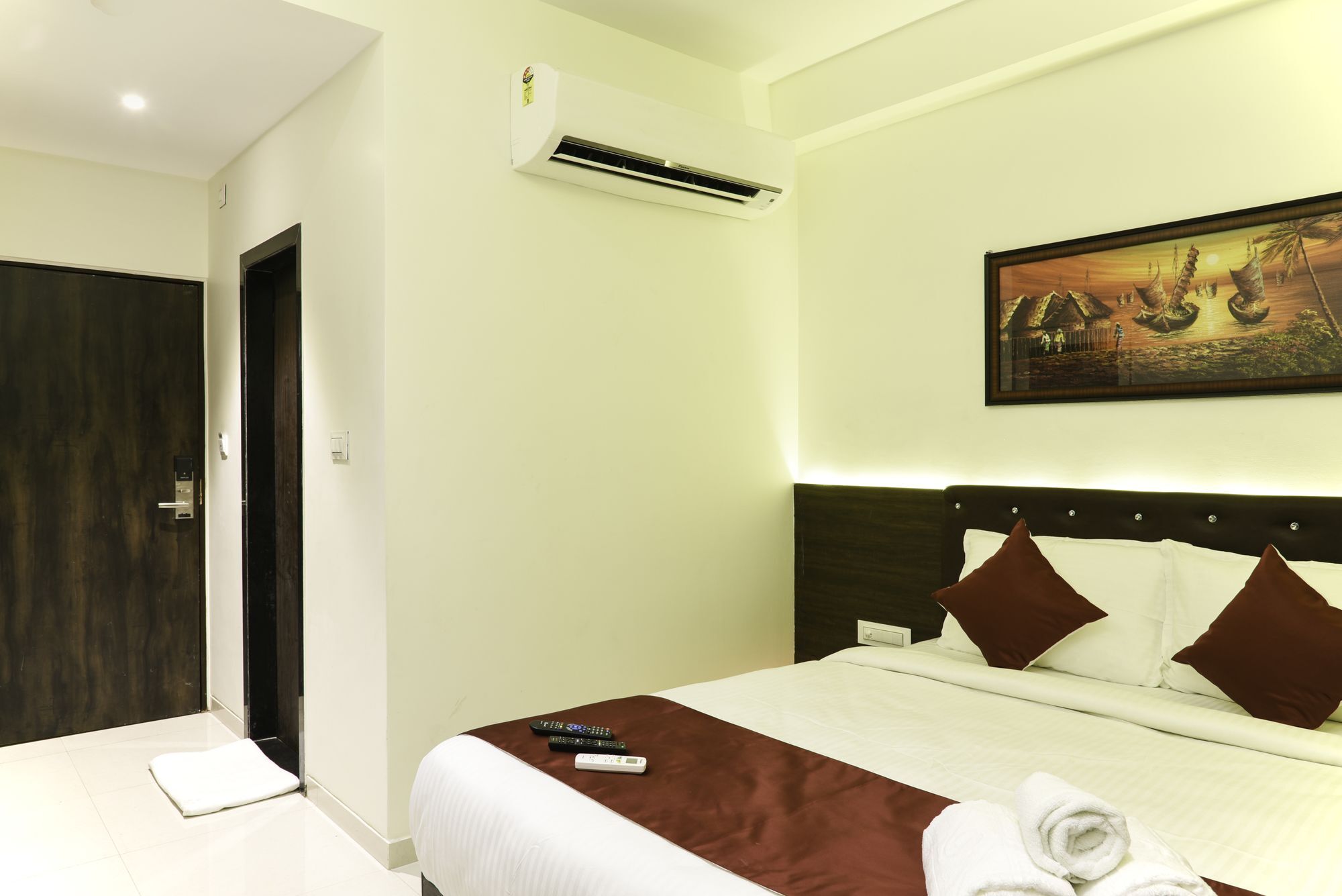 Hotel Fabhotel Prowell Caprock Hitech 3*