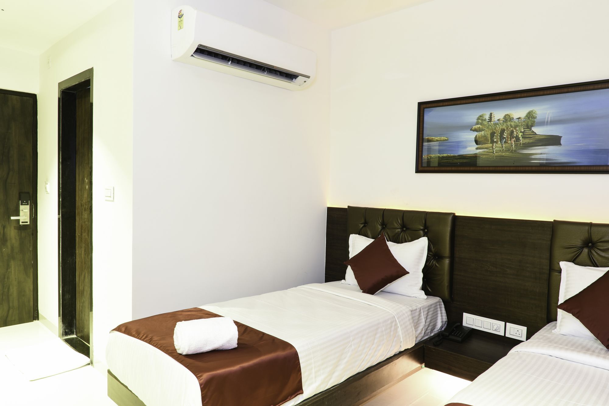 Fabhotel Prowell Caprock Hitech Hyderabad