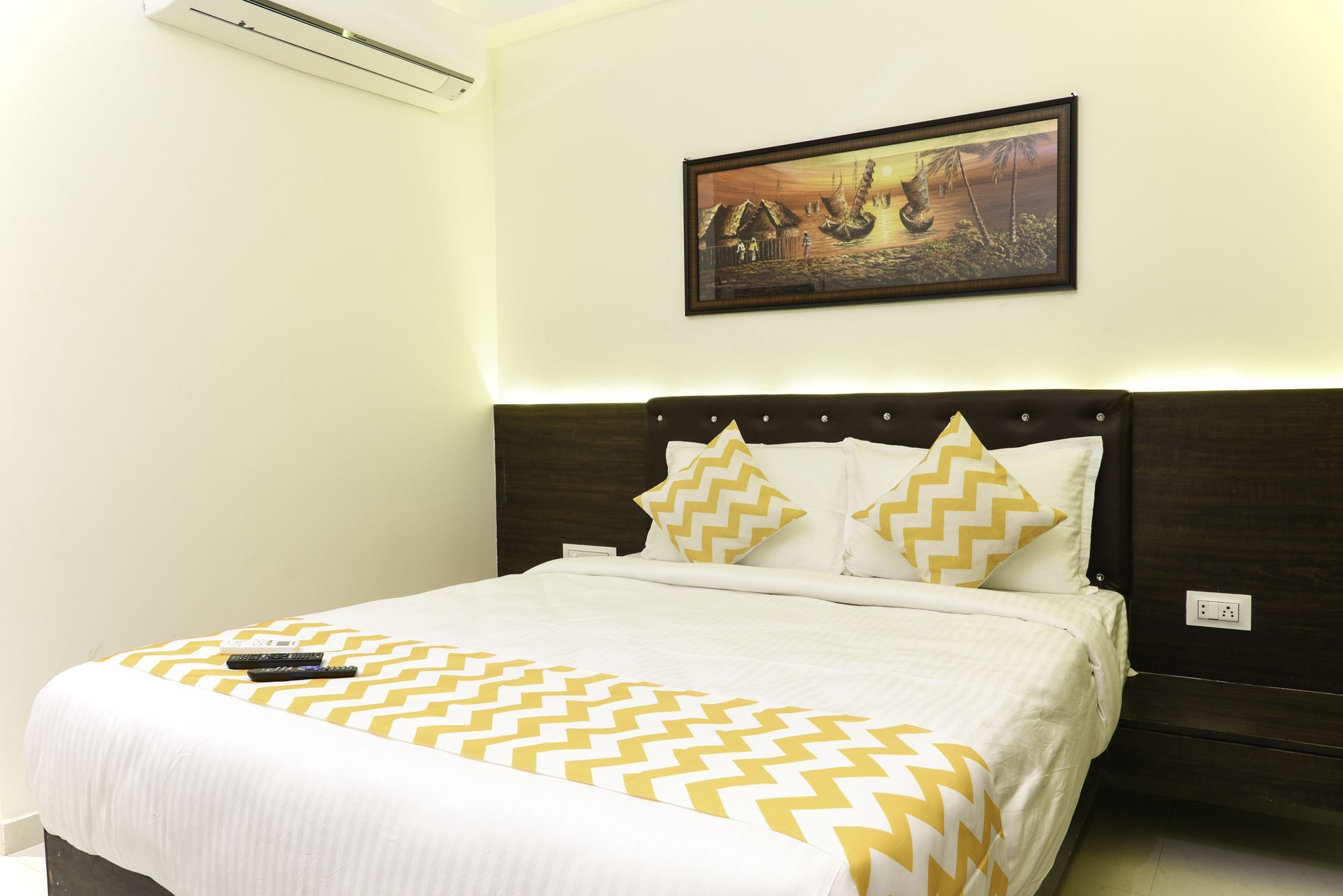 Fabhotel Prowell Caprock Hitech Hotel