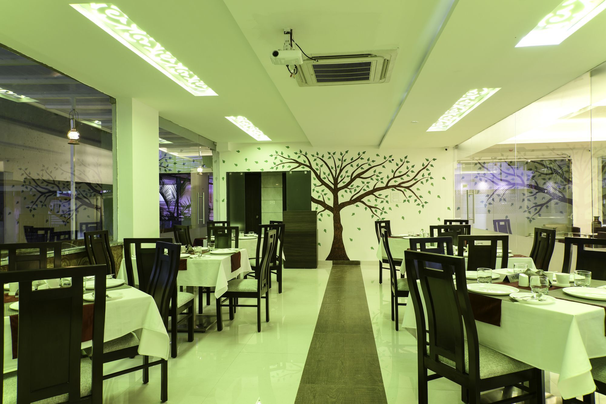 Fabhotel Prowell Caprock Hitech 3*